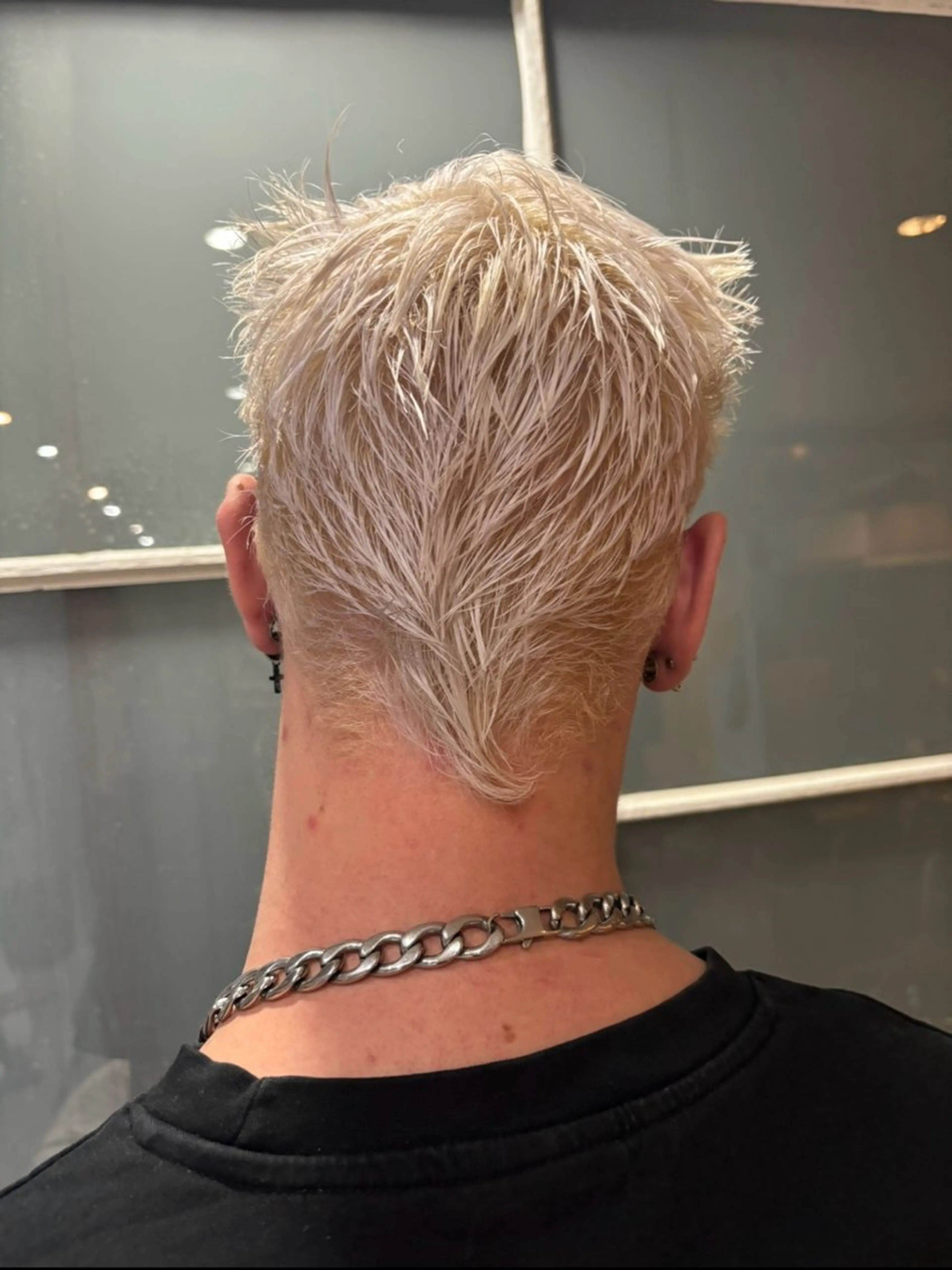 ショート カラー メンズ フェードカット 刈り上げ グラデーションカラー ショートヘア 中目黒メンズ刈り上げ Harunaのヘアスタイル