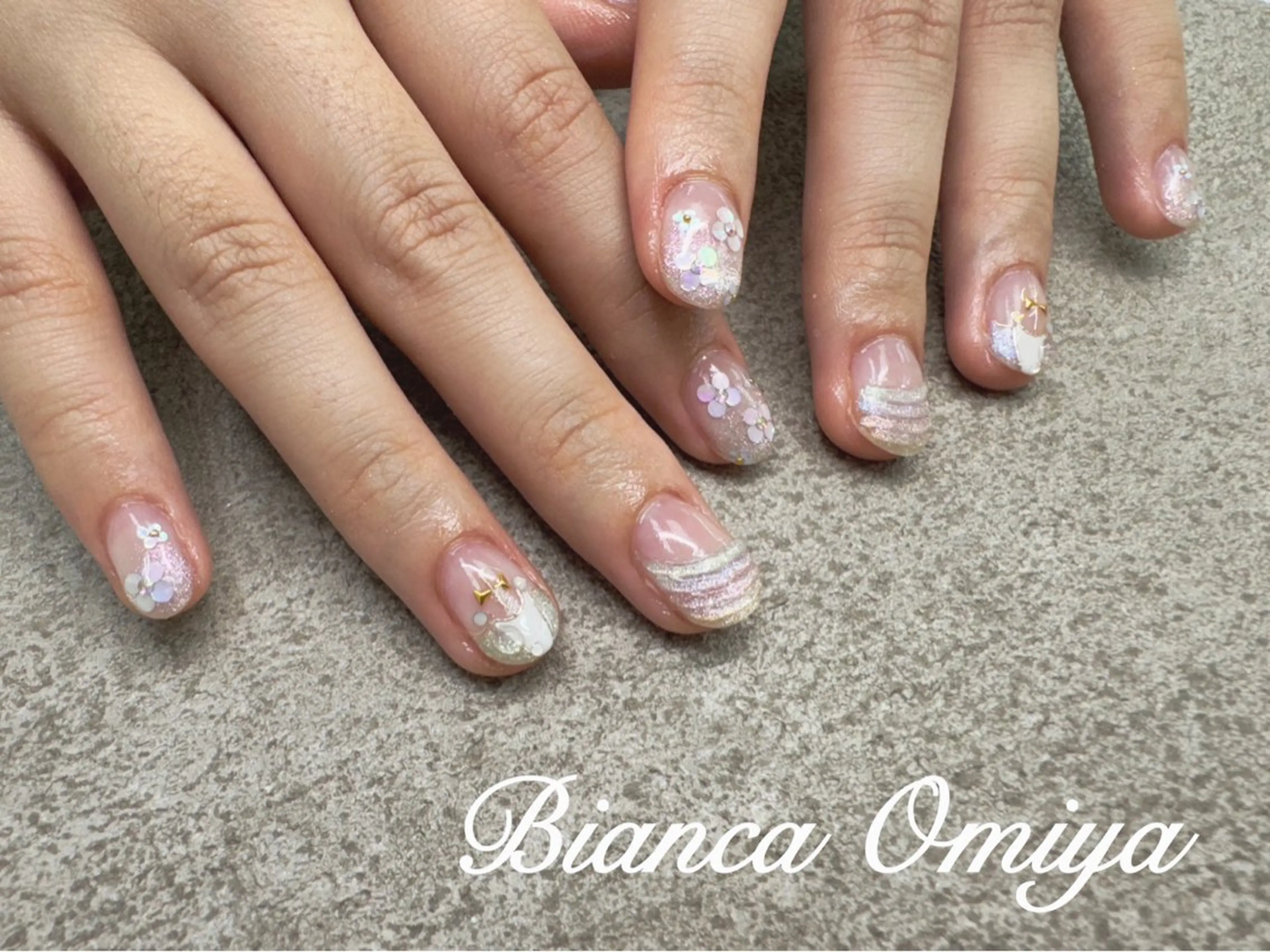 ネイル 岩松 沙耶のネイルデザイン