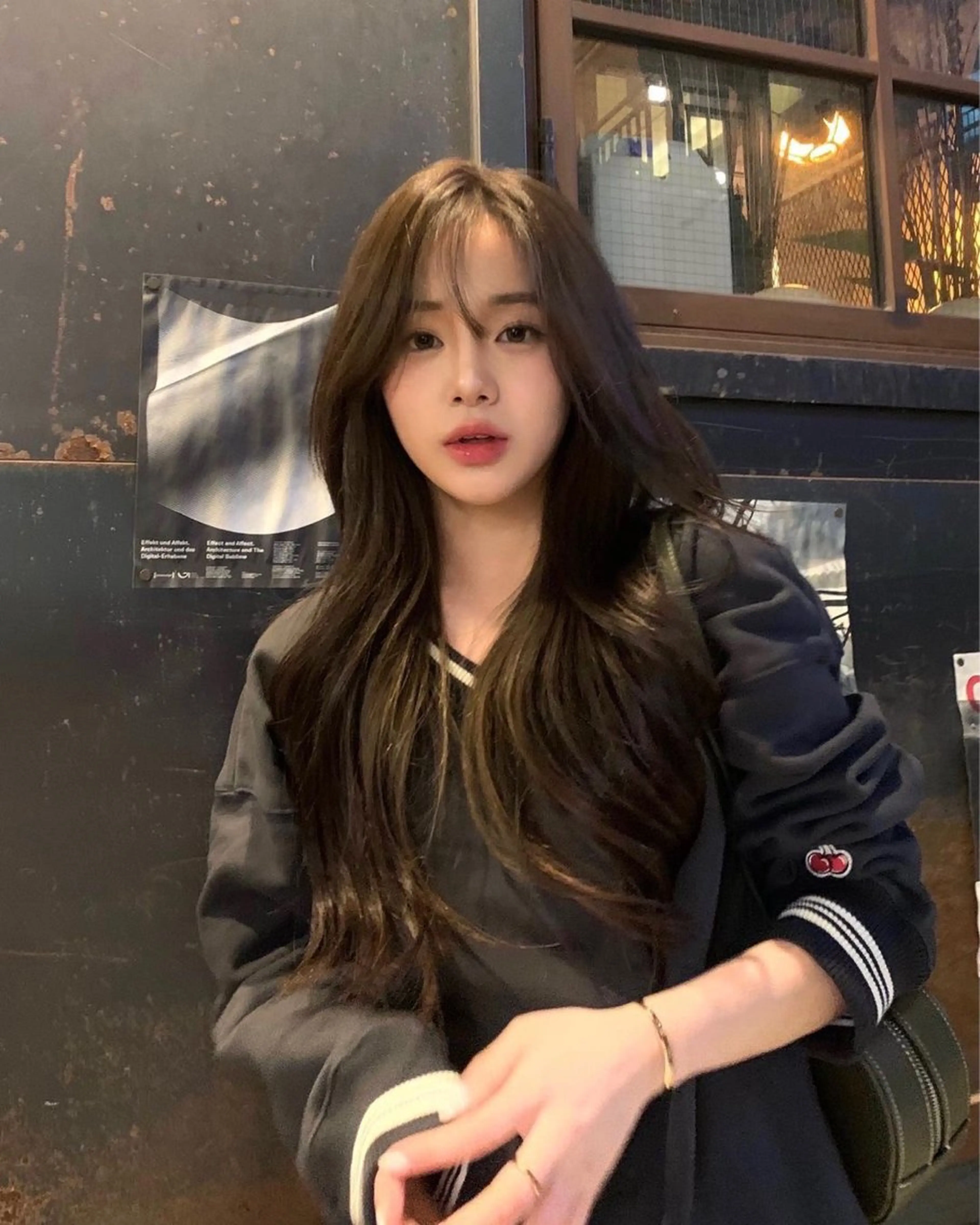 ロング カラー パーマ ヘアアレンジ ロングレイヤー くびれヘア 顔まわりレイヤー 韓国風ヘア くびれレイヤー ショートヘア原宿 fifth コシのヘアスタイル