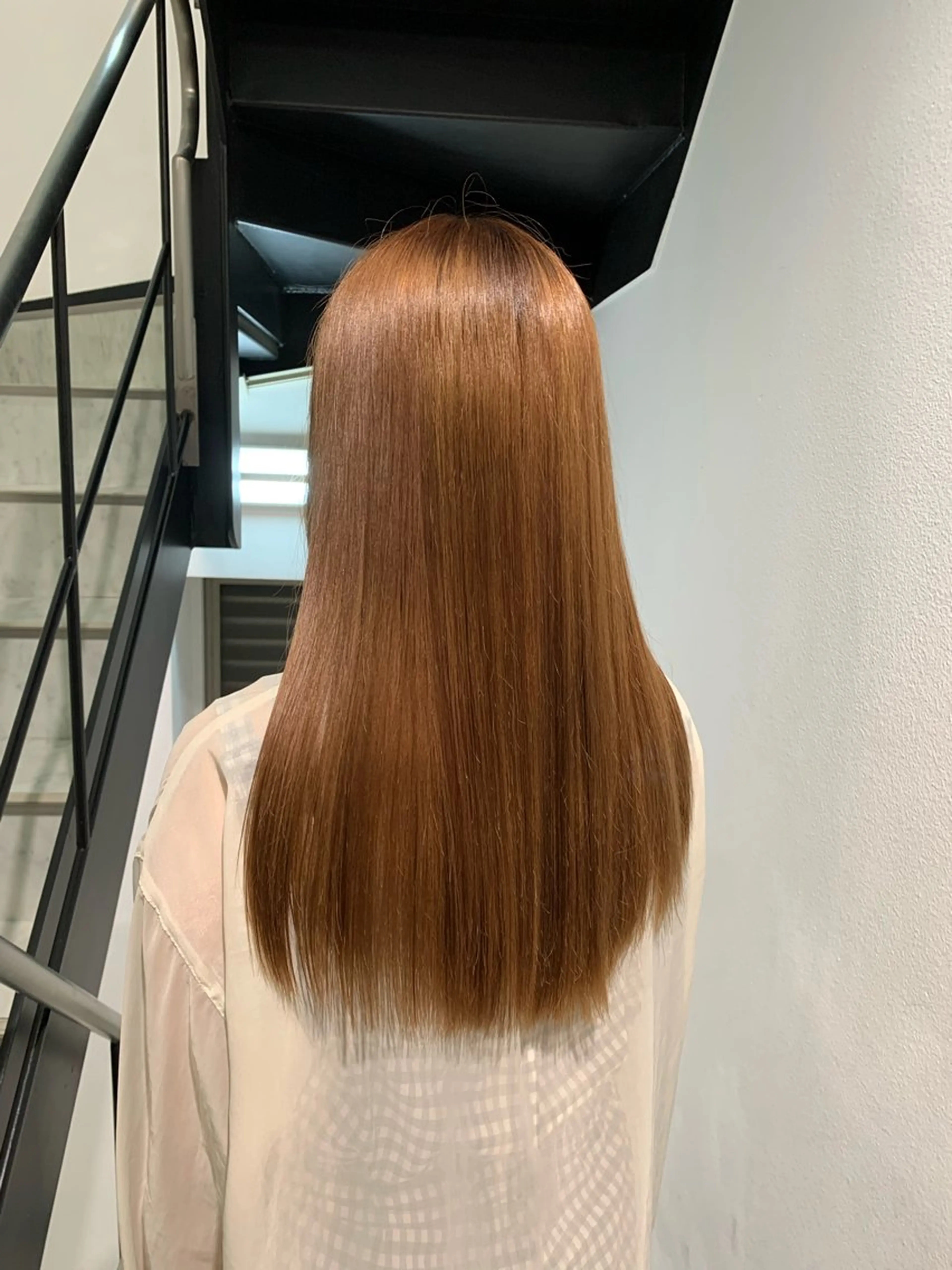 ロング yiye shioriのヘアスタイル