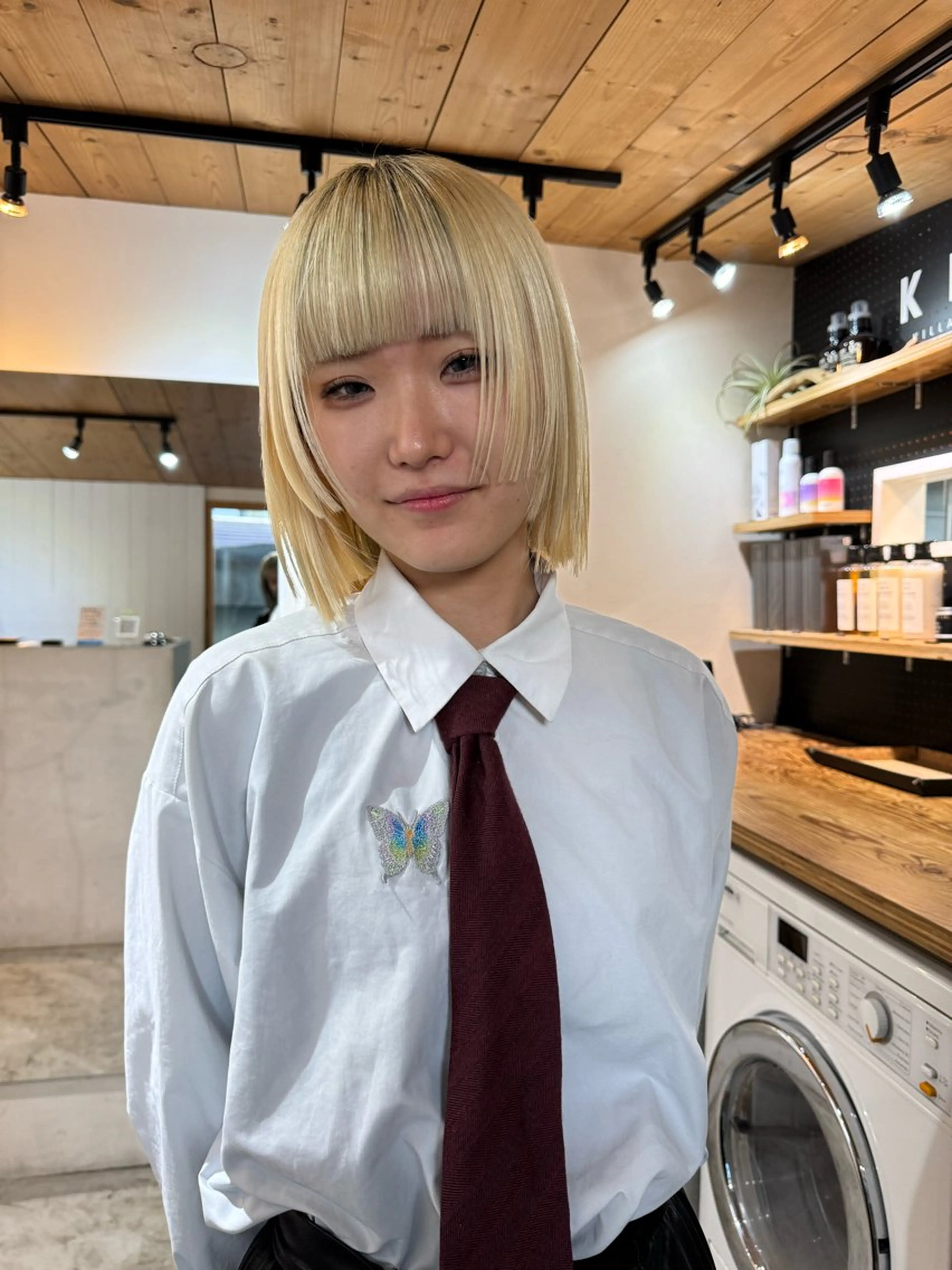 ミディアム ボブ くびれヘア ハイライト 髪質改善 韓国風ヘア Rico / bob/グレージュのヘアスタイル