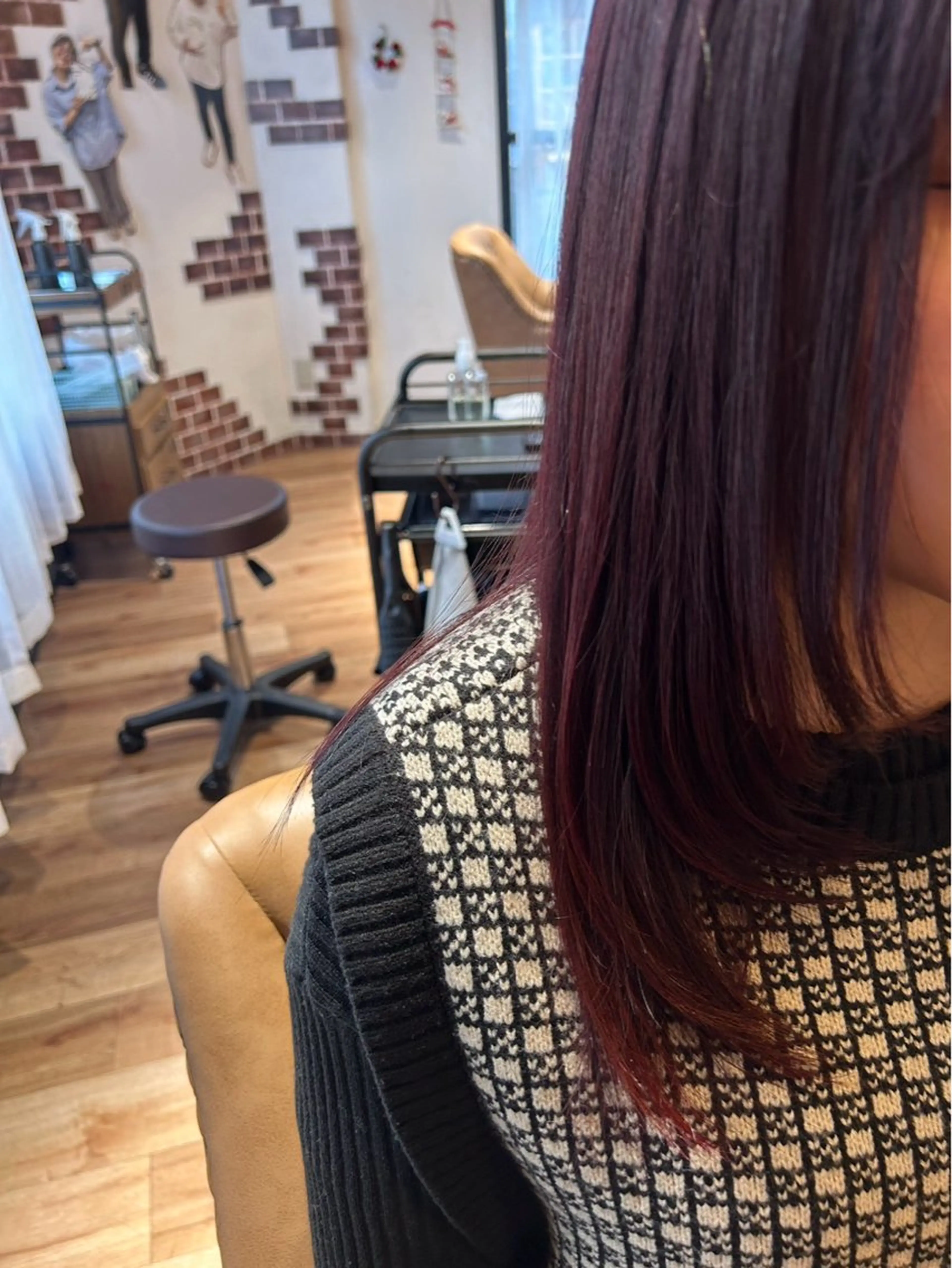セミロング ヘアカラー ブリーチ・カットモデ ル募集中🫧高口小春のヘアスタイル