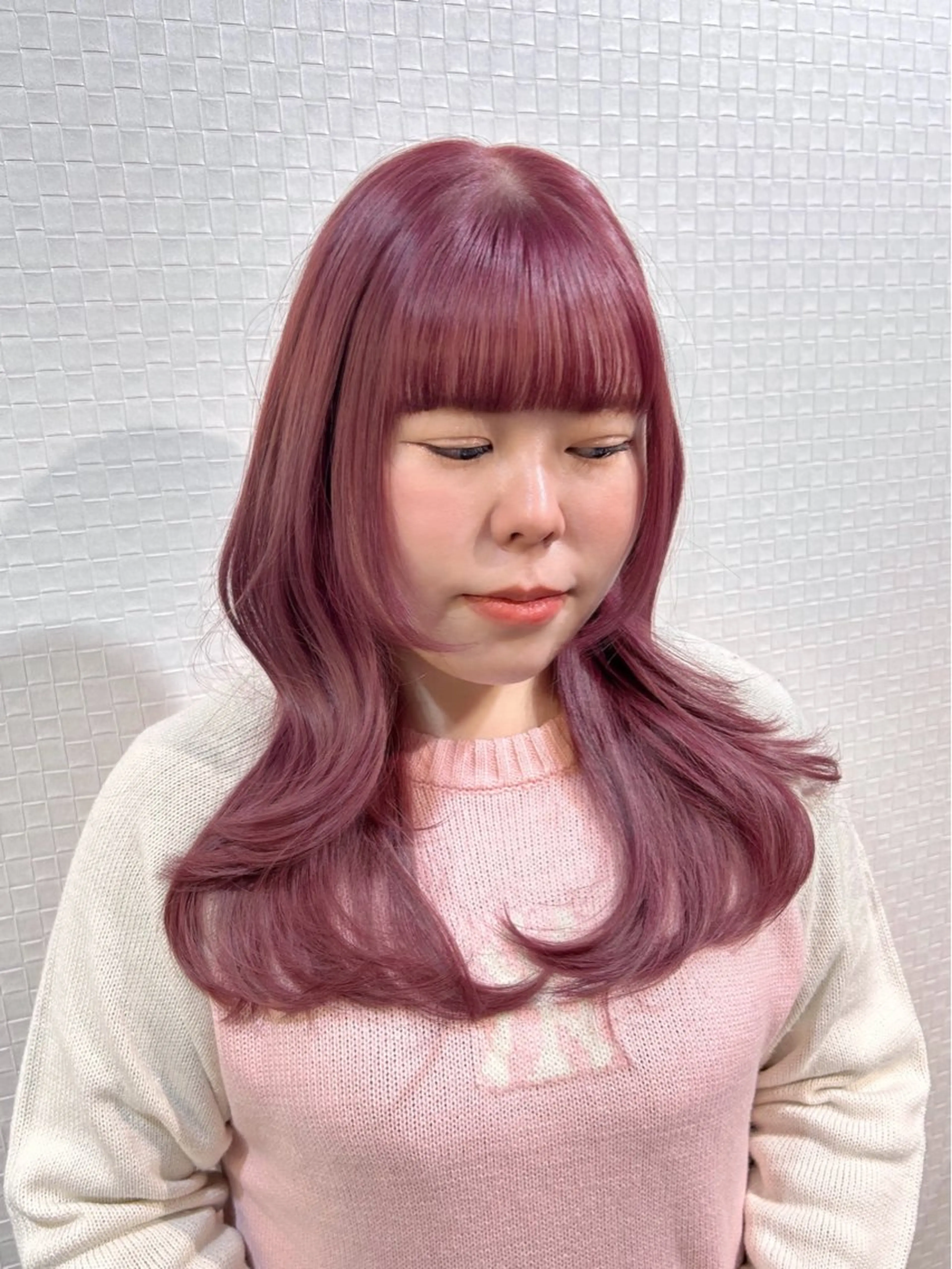 セミロング カラー ブリーチ カシス ピンクカラー 柔らか垢抜けｶﾗｰと ｶｯﾄ🫧ASUKAのヘアスタイル