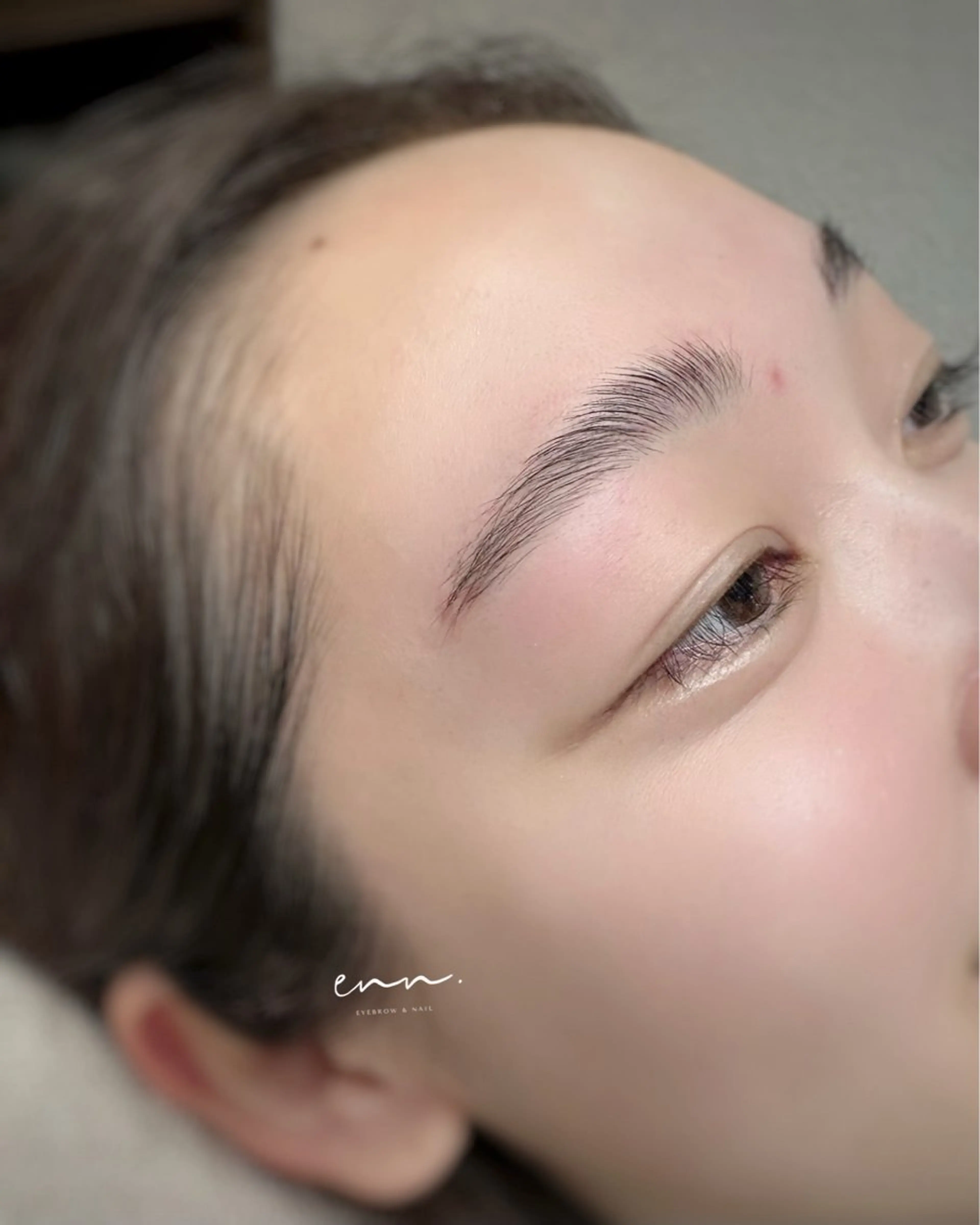 アイブロウ ハリウッドブロウリフト メンズアイブロウ 眉毛ワックス脱毛 ワックス脱毛 その他(アイブロウ) enn. 【眉毛/ネイル】のネイルデザイン