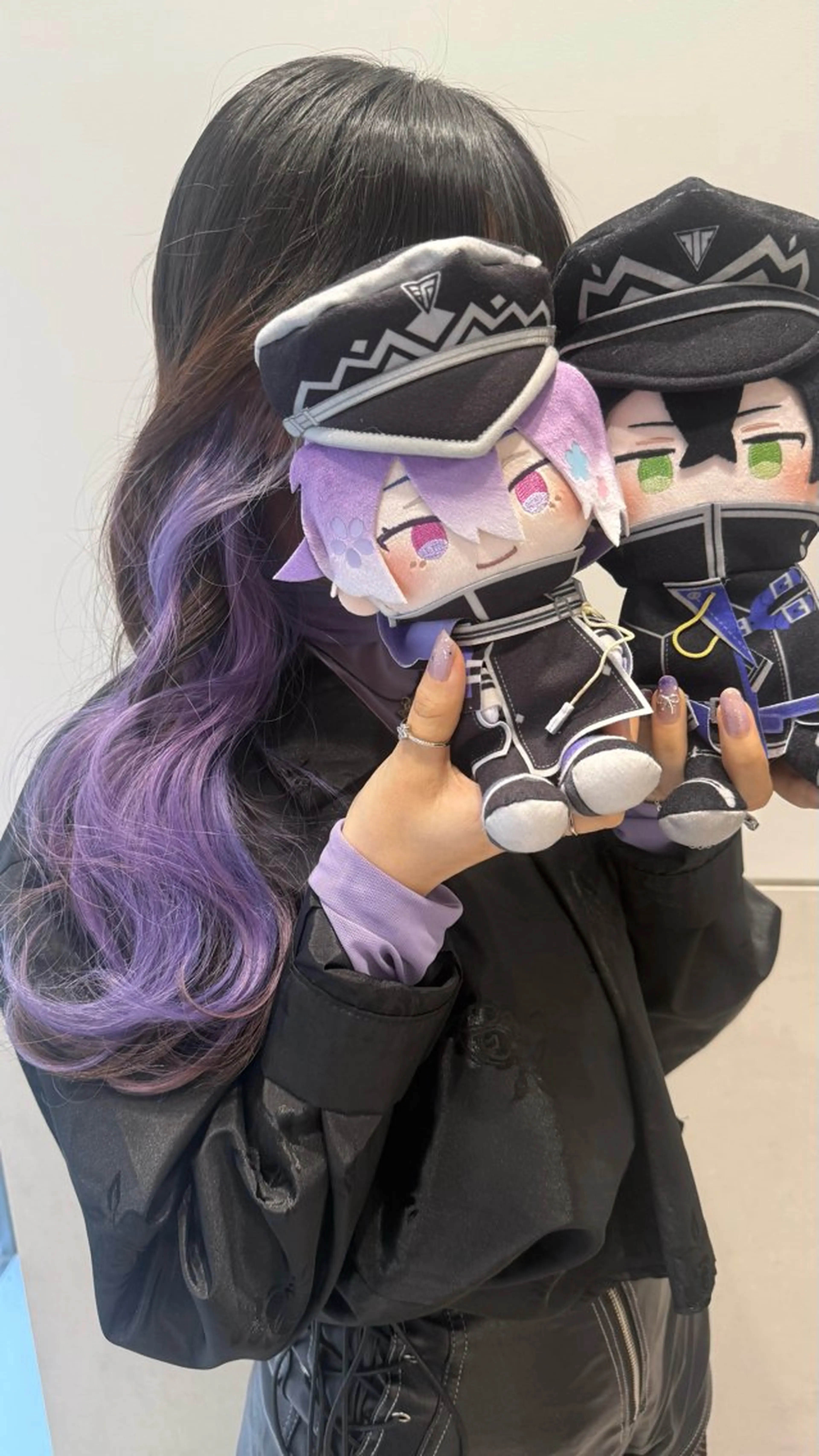 ミディアム カラー ブリーチ ケアブリーチ ダブルカラー インナーカラー ラベンダーカラー ヘアカラー インナーカラー 推し ブリーチ  髪質改善のヘアスタイル