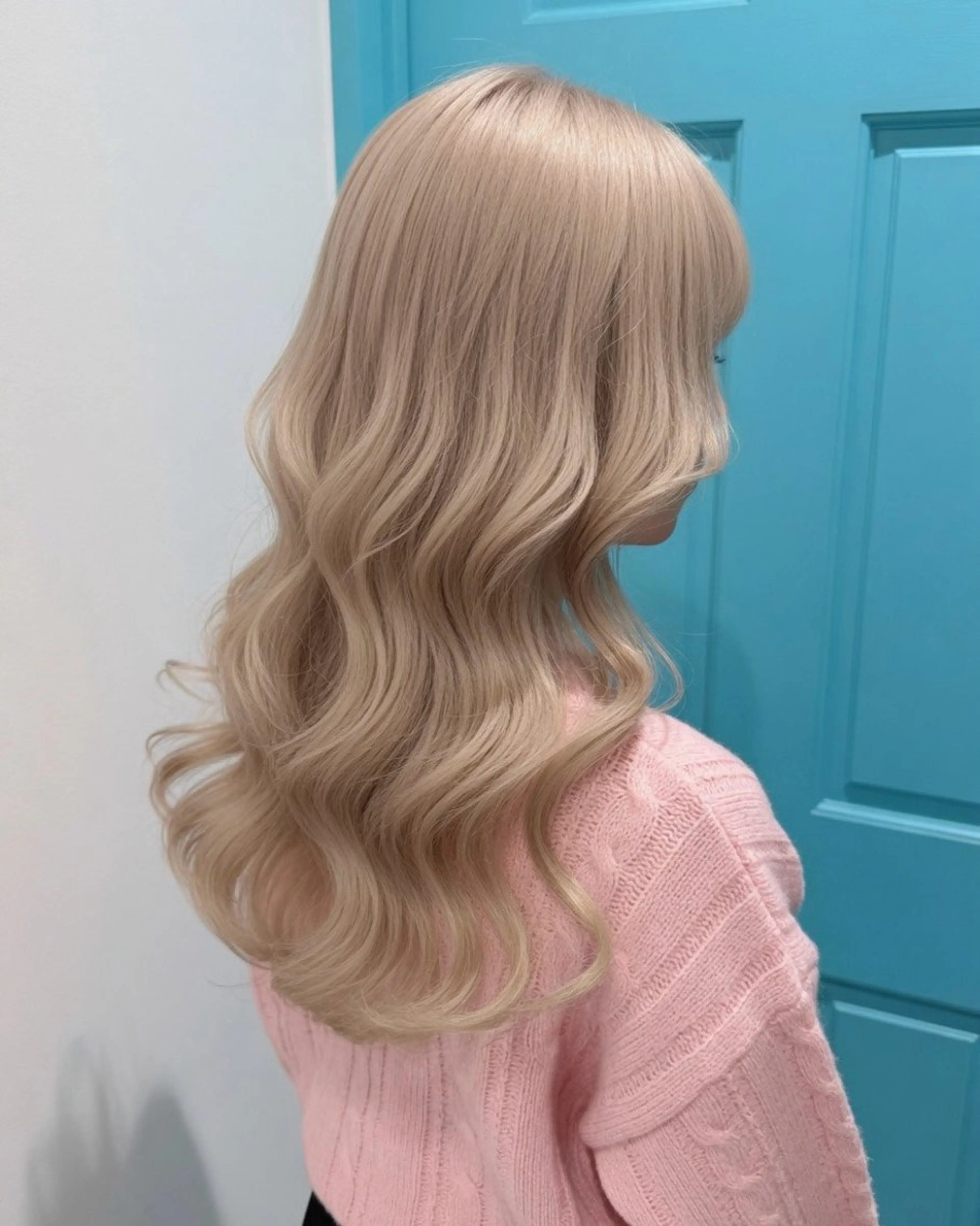 セミロング カラー ヘアアレンジ ベージュカラー ミルクティーベージュ ヘアカラー ハイトーン特化🤍 浦住のヘアスタイル