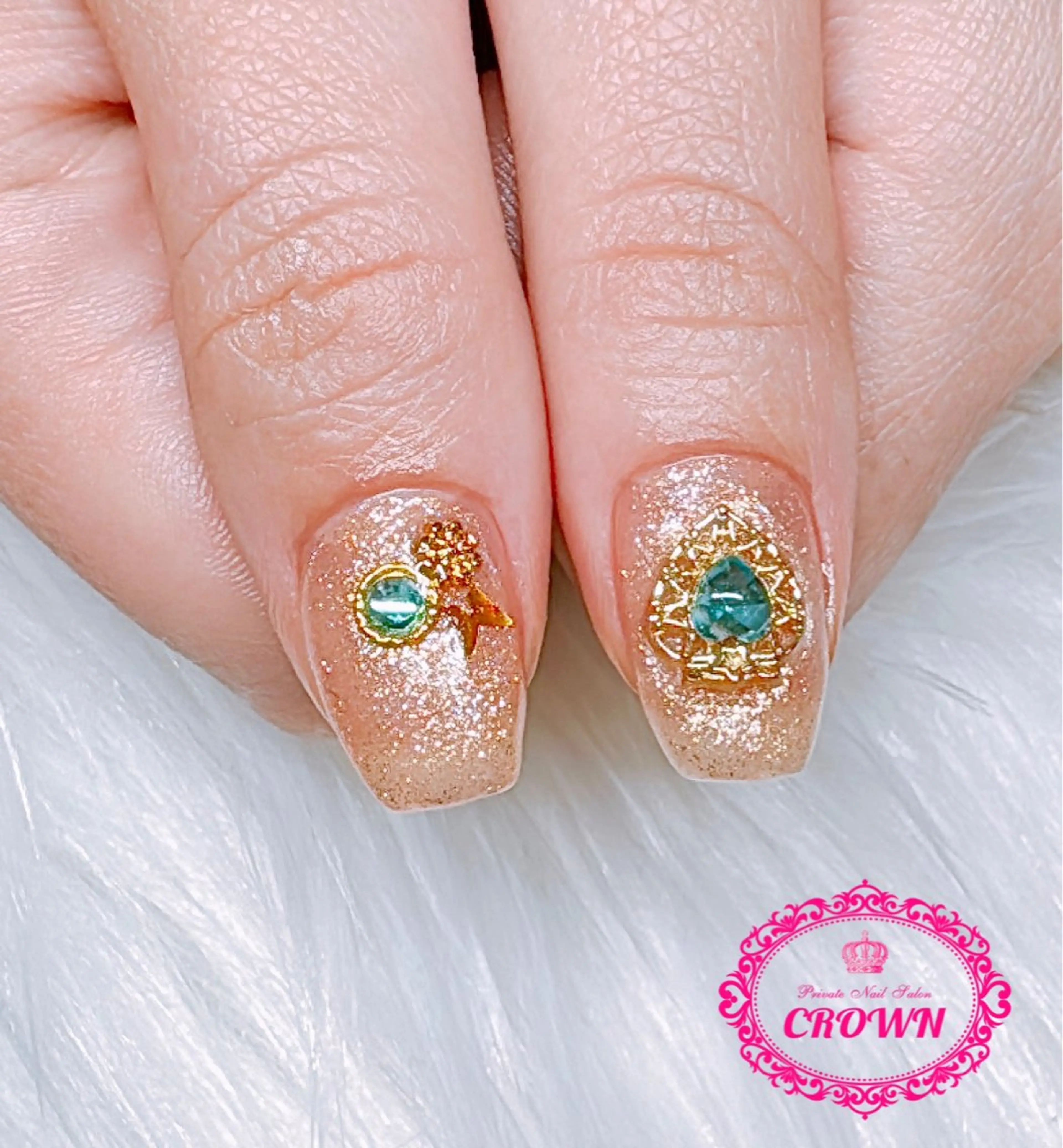 ネイル CROWN プライベートサロンのネイルデザイン