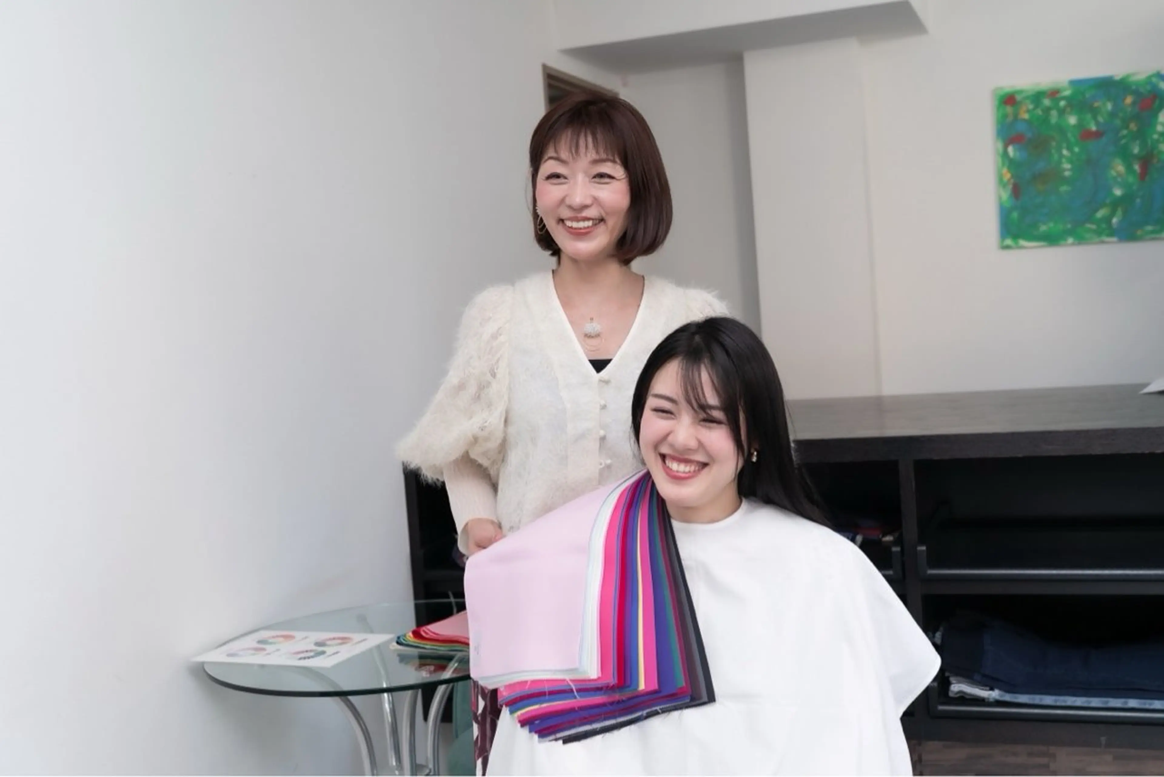 【レディース、メンズ12分類18トーン】パーソナルカラー+フルメイクレッスン⚠️ご予約は予約リクエストからお願いしますの写真