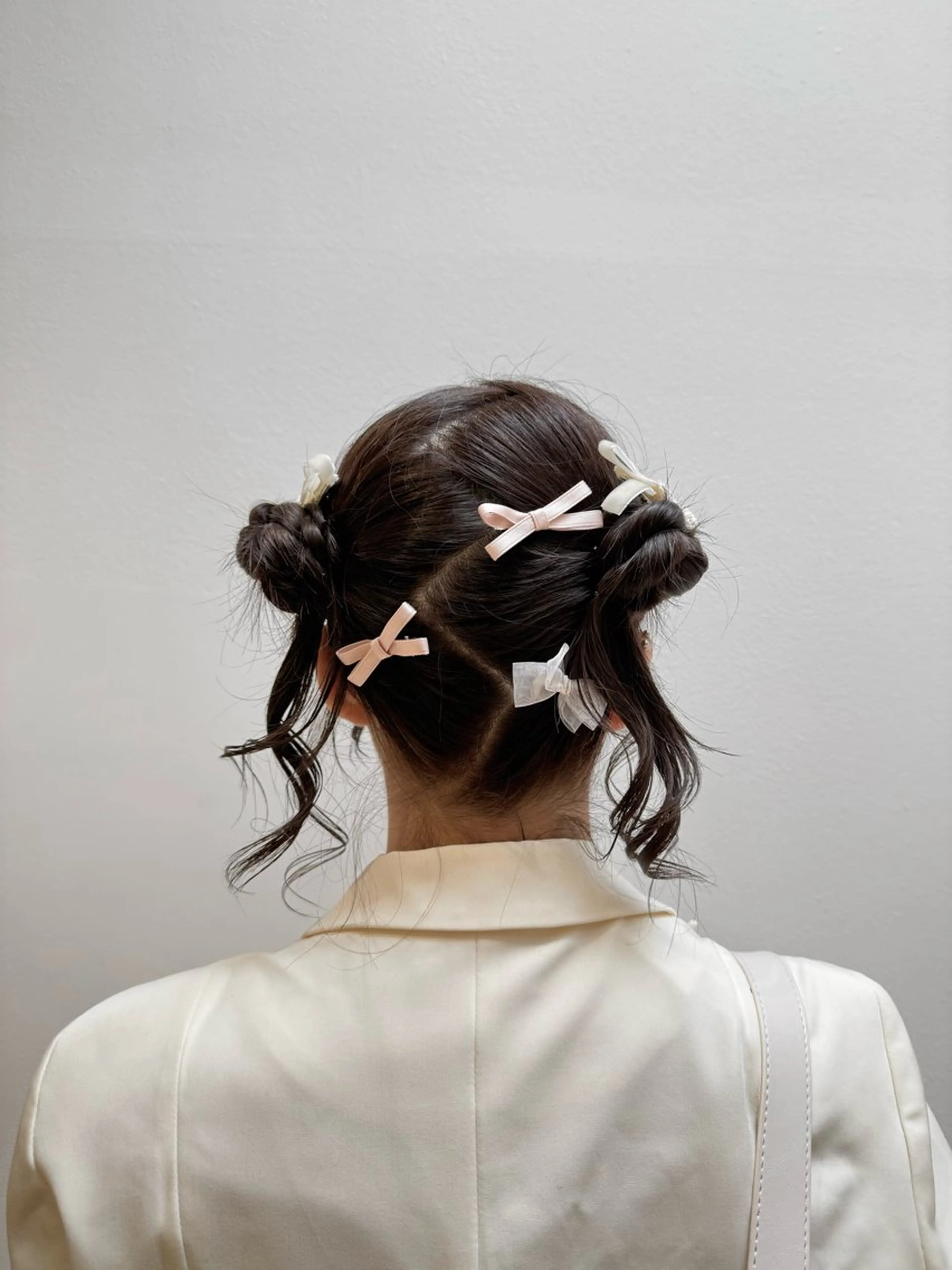 セミロング パーマ×レイヤー| カラー カホ🪩🤍のヘアスタイル