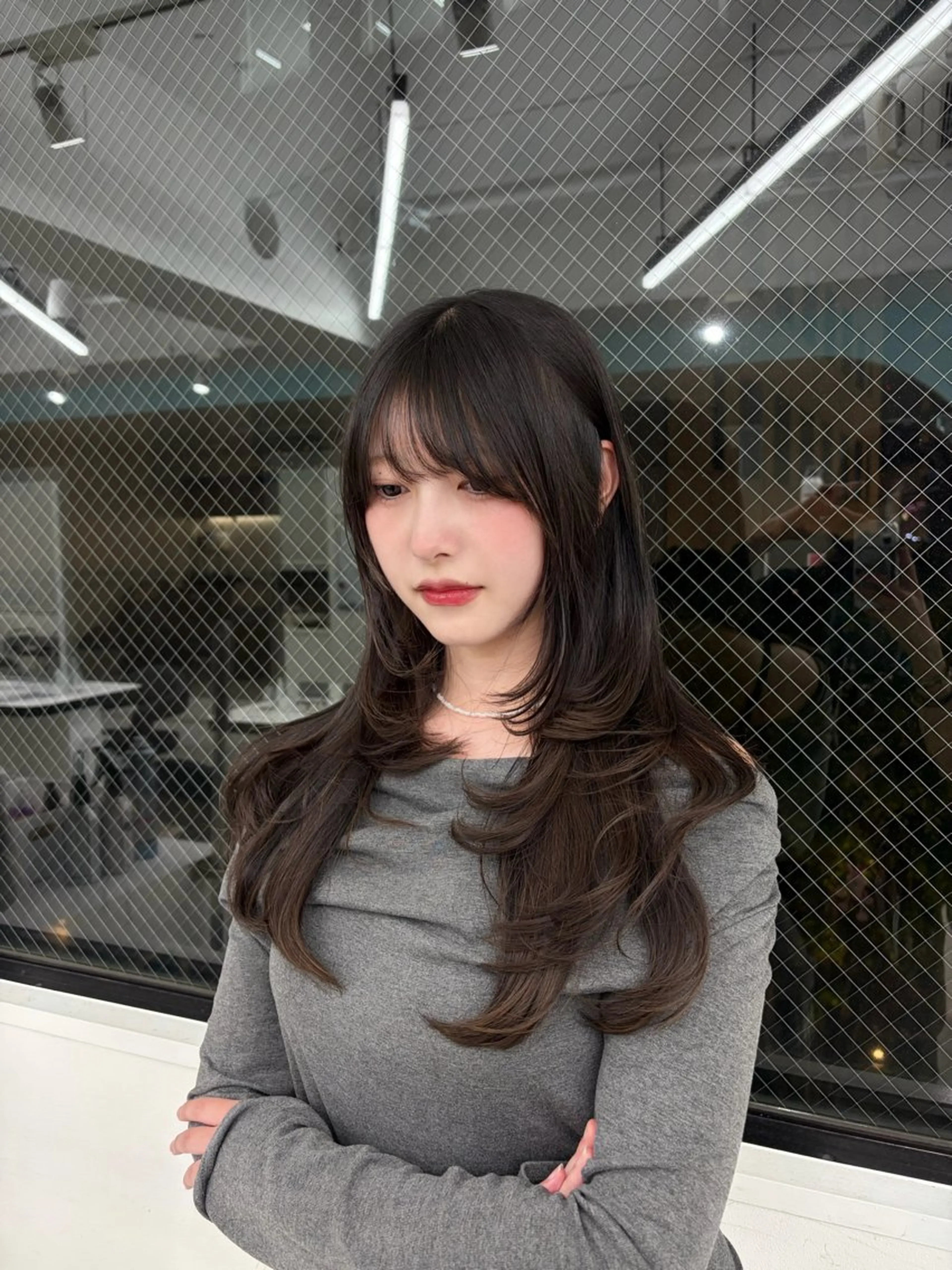 ロング カラー カット ヘアカラー トリートメント ヘッドスパ ハイトーン／ 複雑履歴／ホワイトのヘアスタイル
