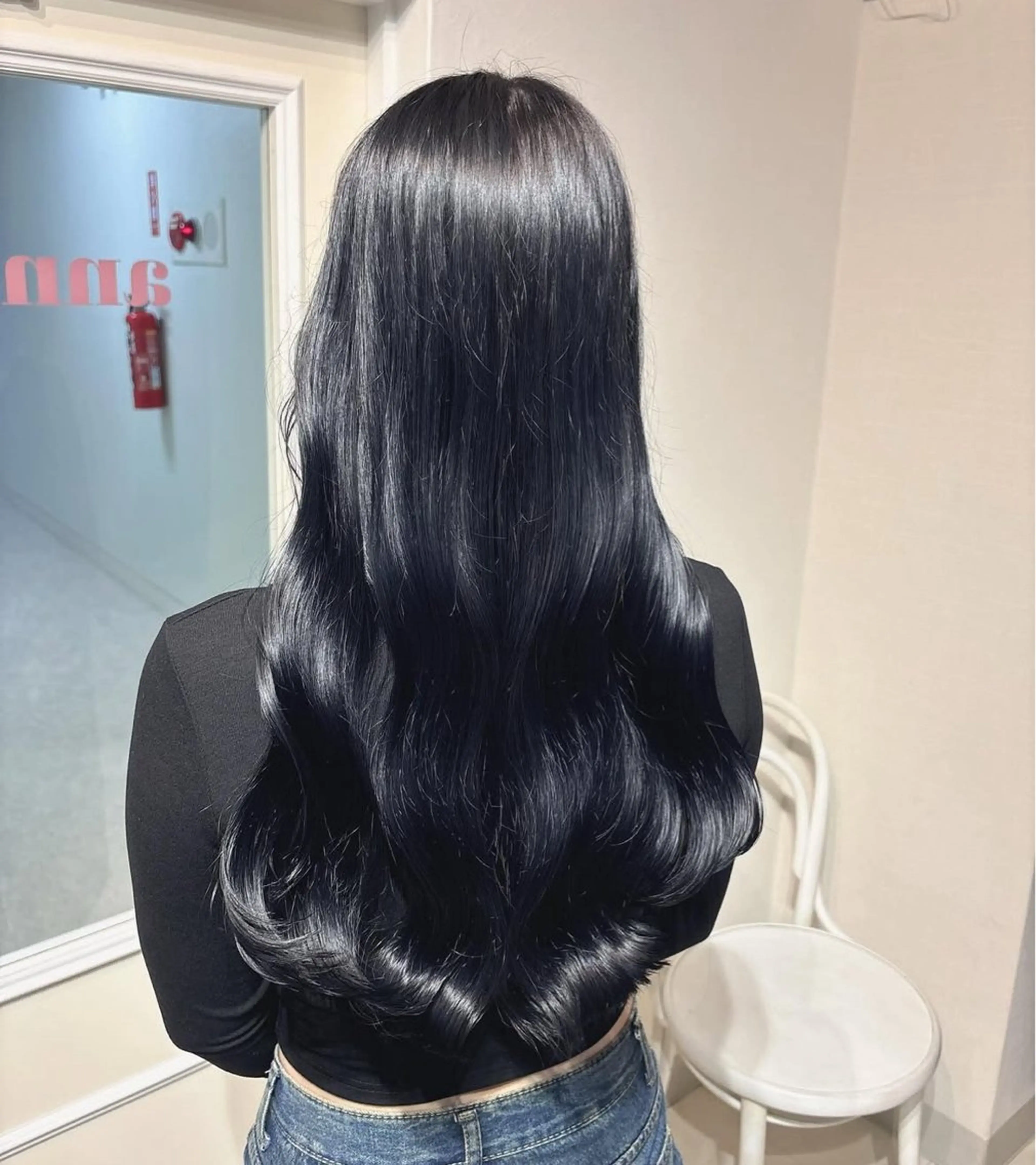 ロング カラー 黒髪 ブルーカラー ブルーブラック 透明感カラー annuy ハルタのヘアスタイル