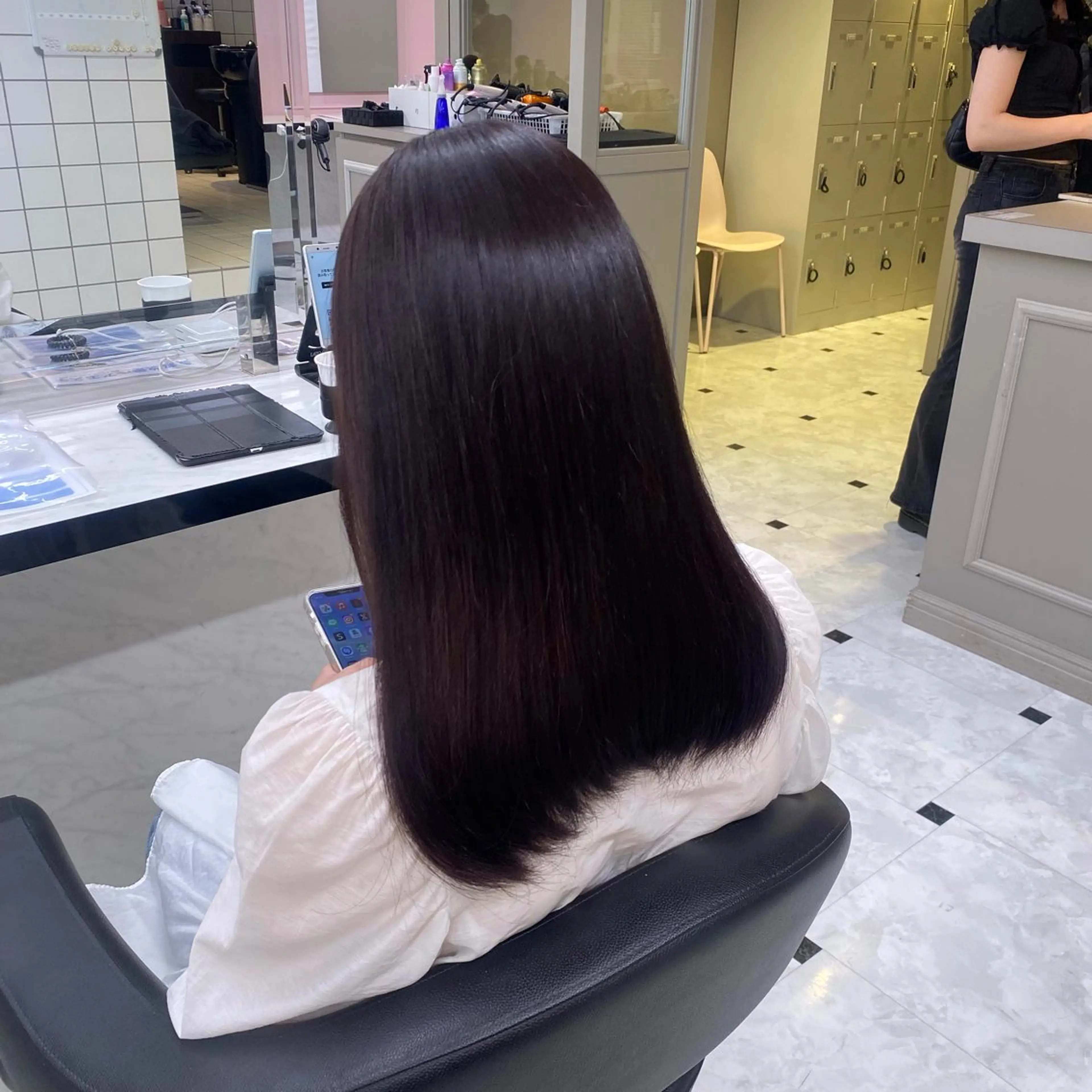 セミロング カラー 透明感ベージュカラー 🪞上野🪞AIのヘアスタイル