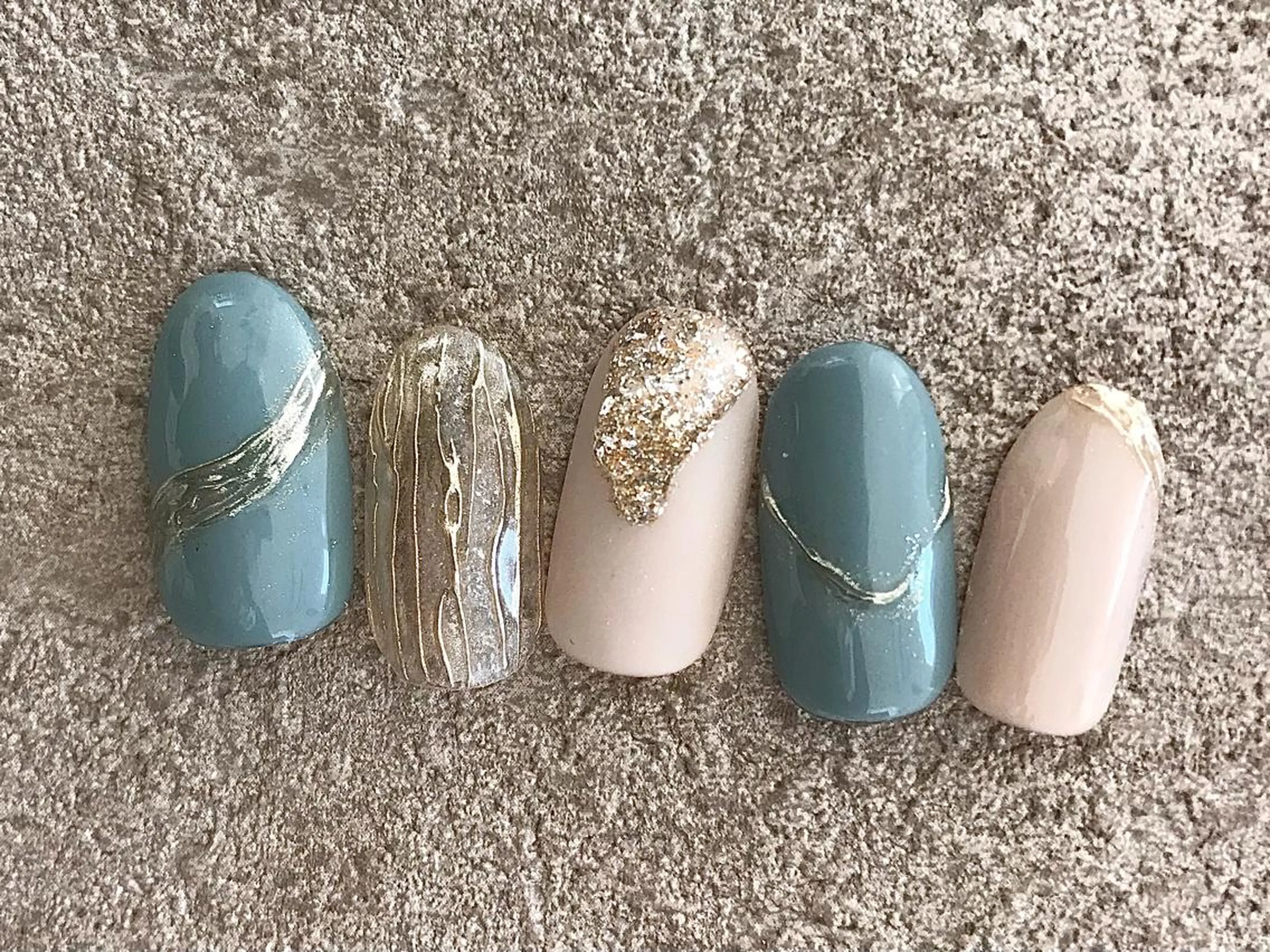 ネイル mogunail &blowのネイルデザイン