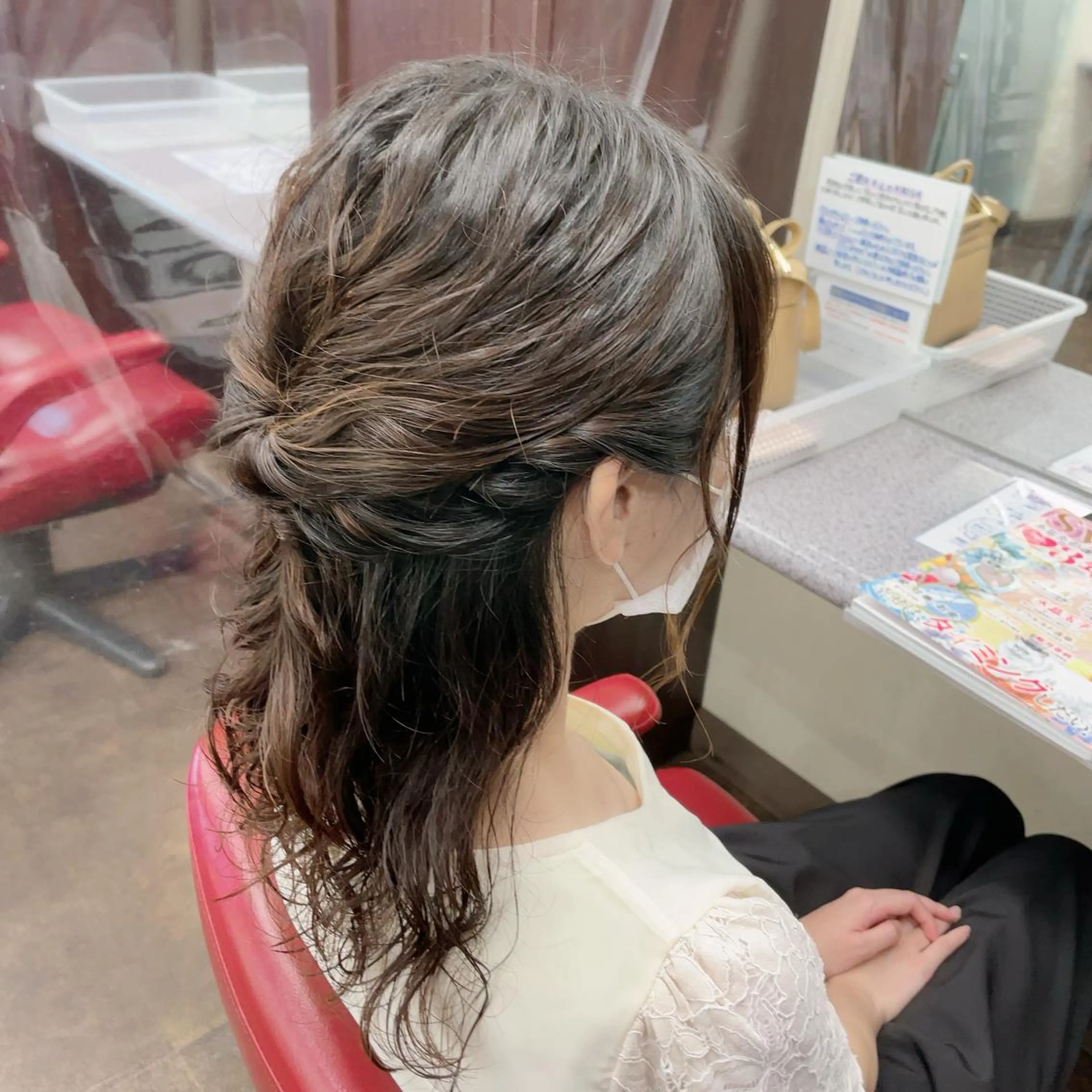 セミロング パーマ コゾノ ミキコのヘアスタイル