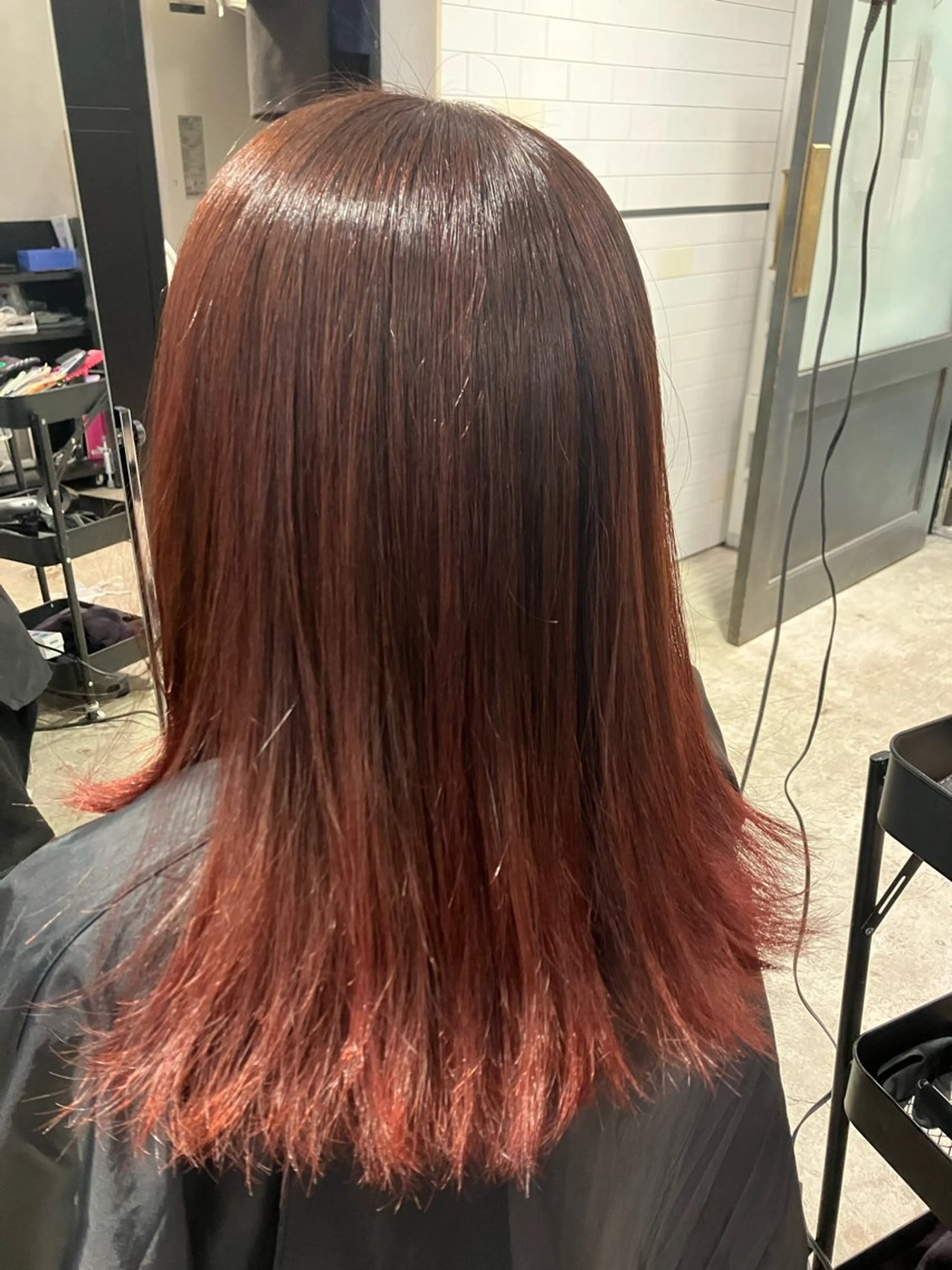 セミロング カラー カシス レッドカラー ウルフ・ハイレイヤー 🌟ナカノ・ユウヤのヘアスタイル