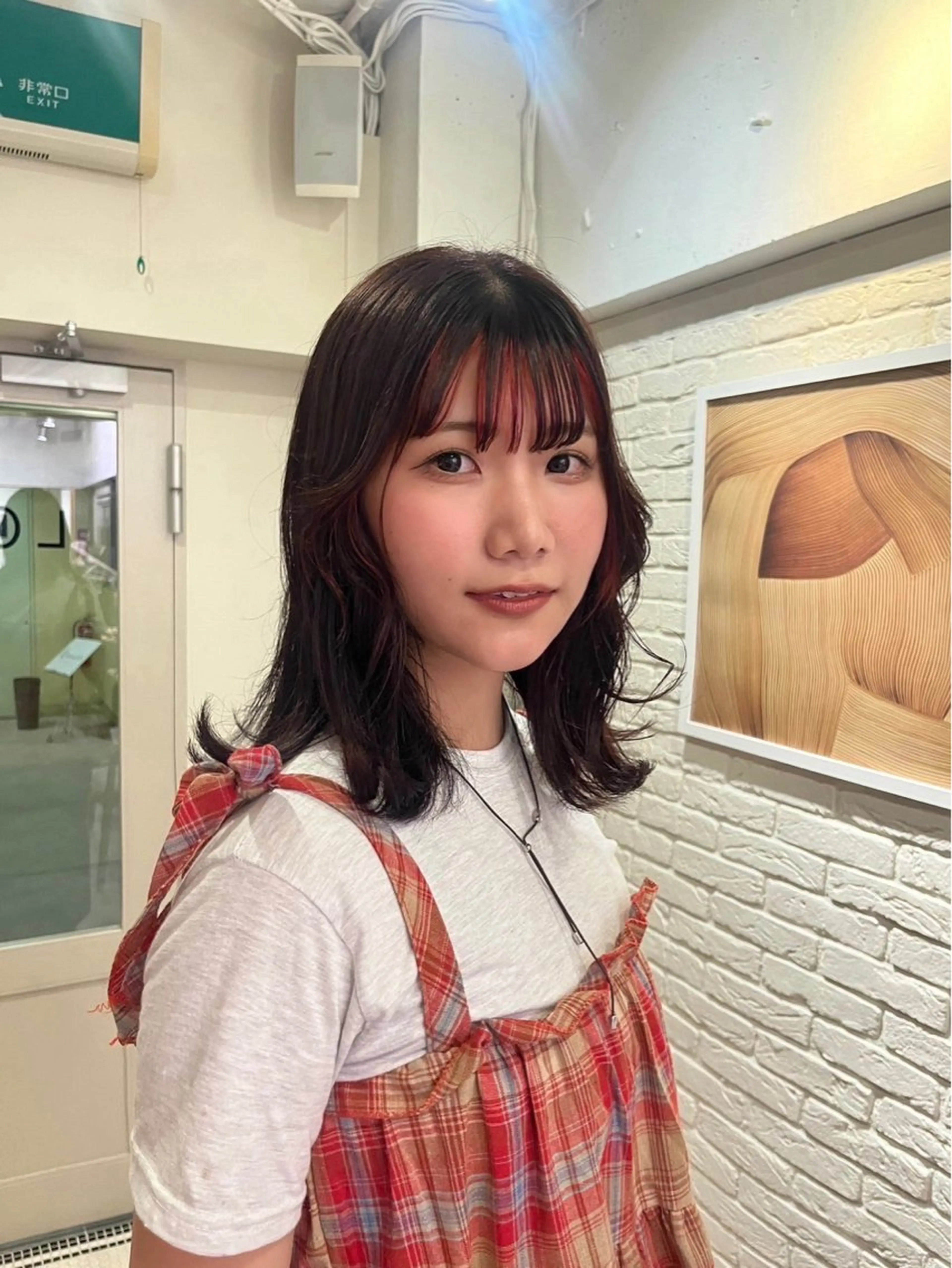 ミディアム カラー ブラウンカラー デザインカラー インナーカラー くすみカラー/海外 レイヤー/ ローレンのヘアスタイル