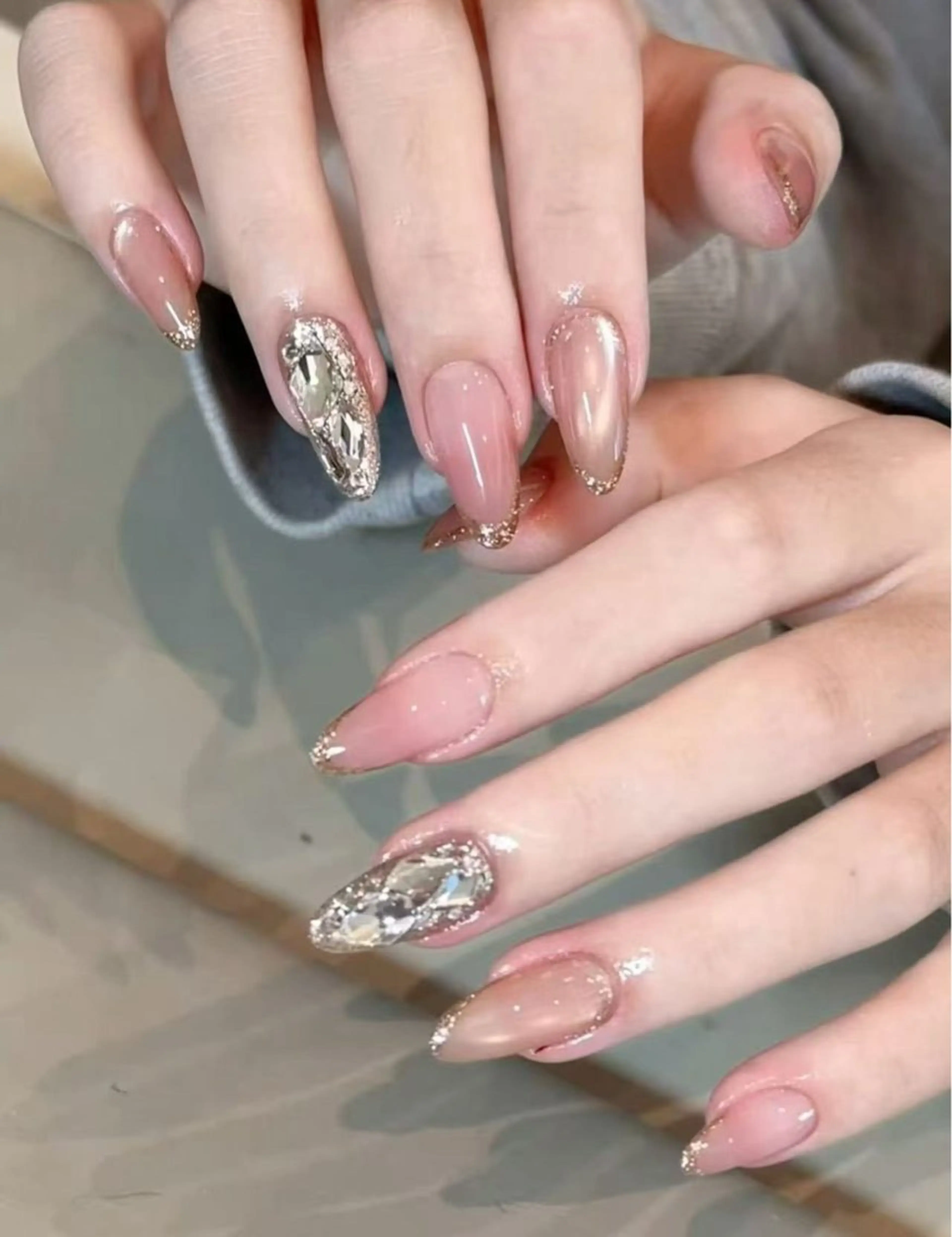 ネイル オーロラネイル フラワーネイル フットネイル フレンチネイル ジェルネイル ハンドネイル BabyYouMi nailのネイルデザイン