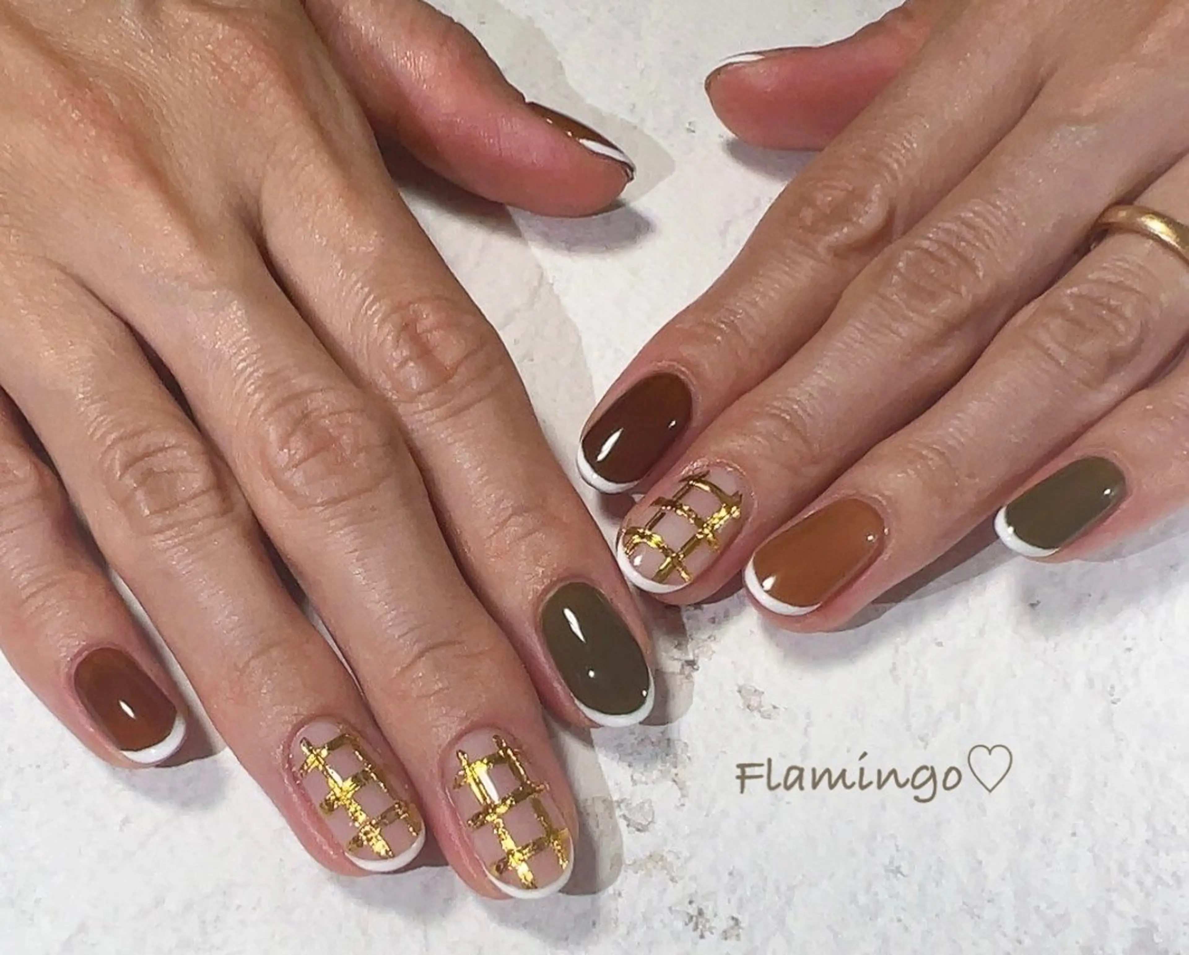 ネイル アートネイル ブラウン フレンチネイル シンプルネイル ハンドネイル フィルイン／自爪育成 ／爪に優しい施術のネイルデザイン