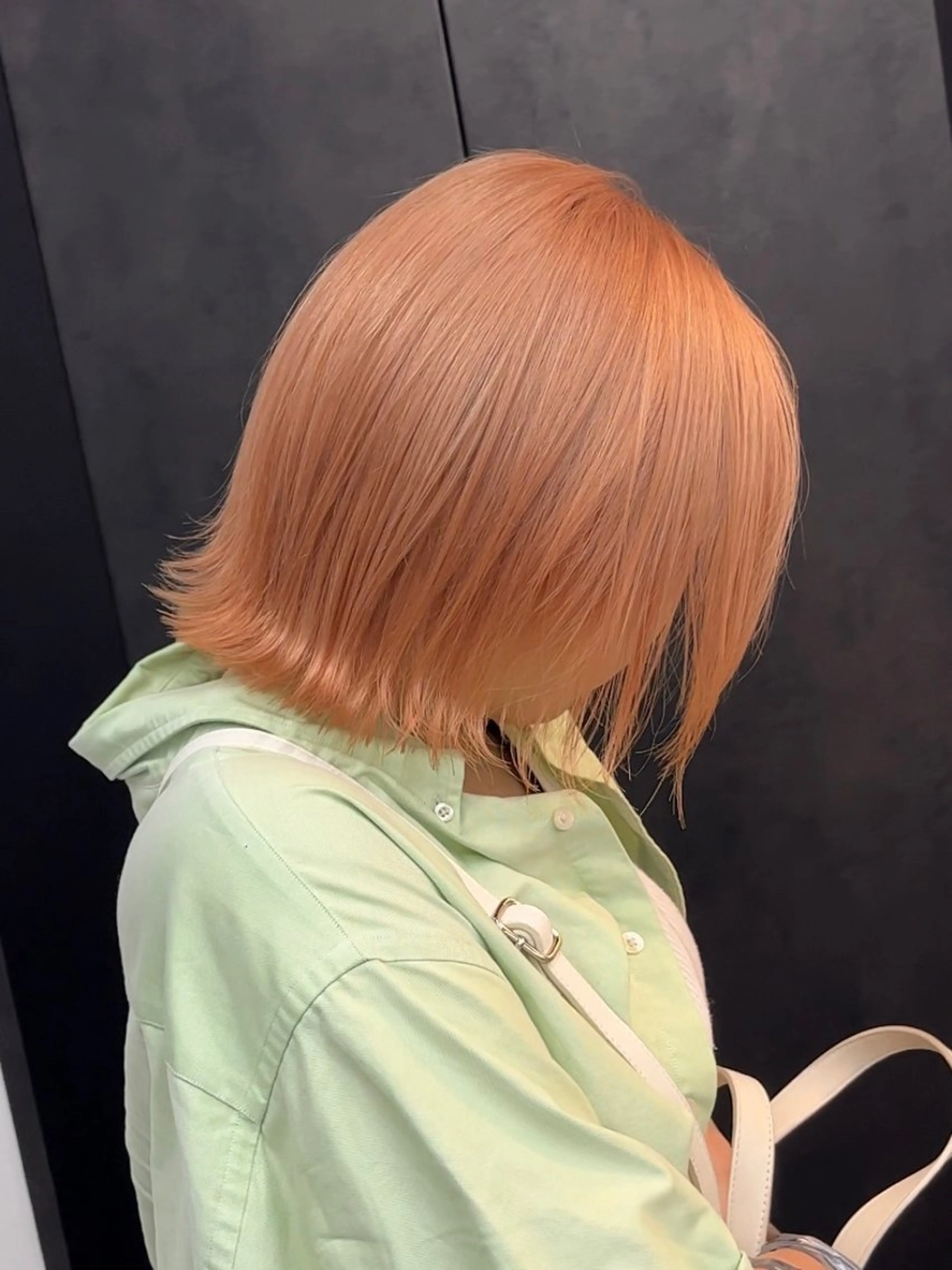 ミディアム ヘアカラー トリートメント イツク ⚡️ ルーツ/ハイトーンのヘアスタイル