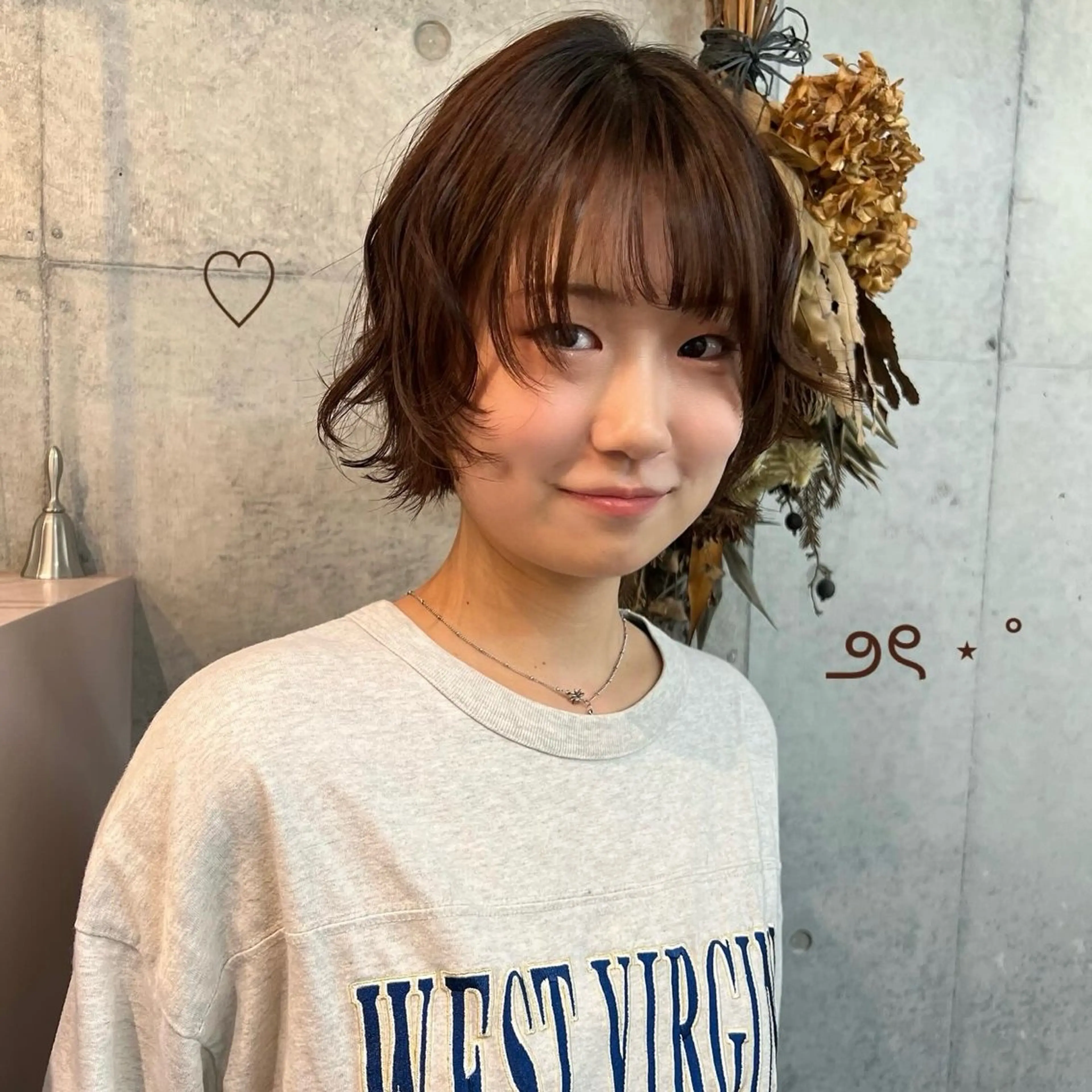 ミディアム カット カコ/レイヤーカット ヘアアレンジのヘアスタイル