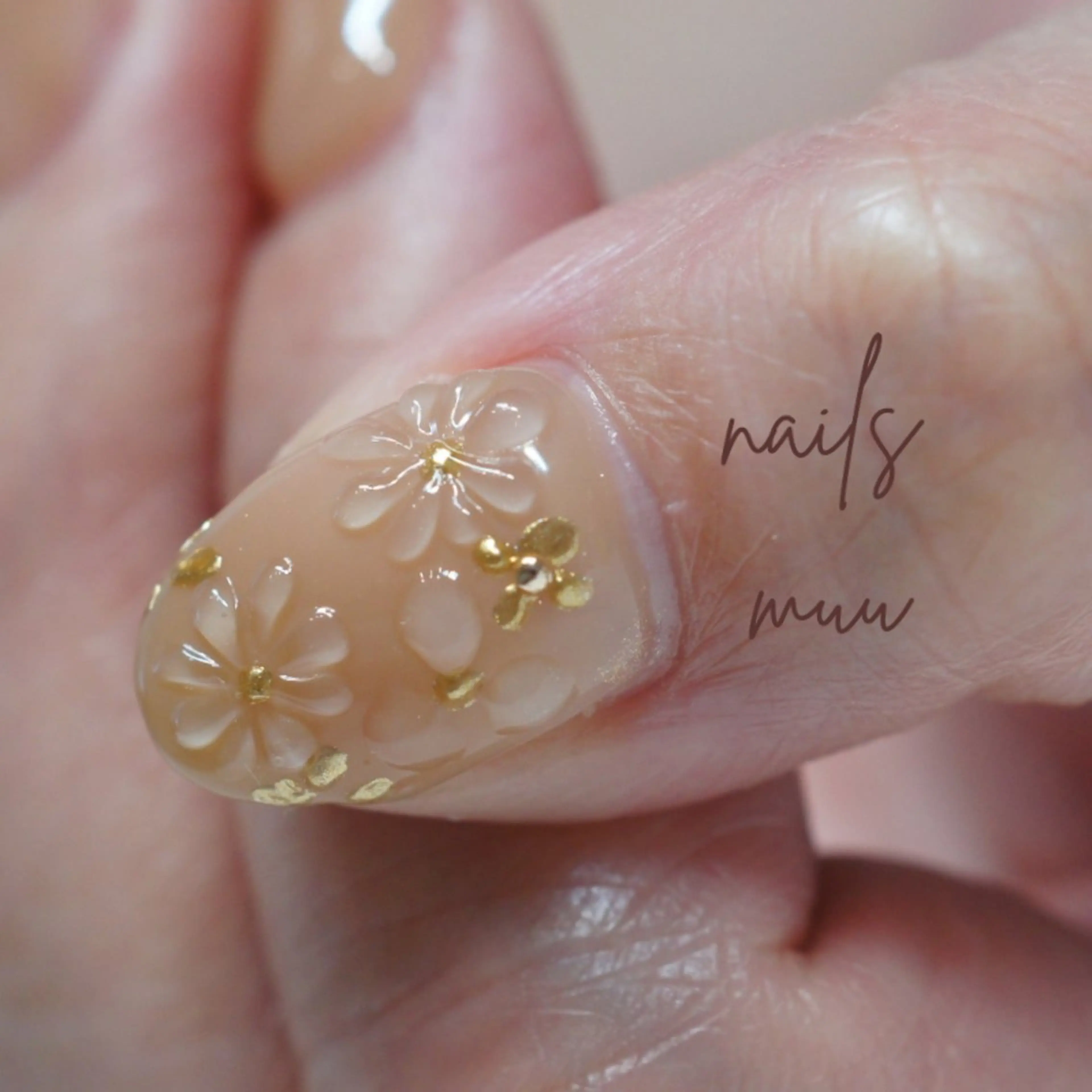 ネイル アートネイル フラワーネイル ぷっくりネイル ハンドネイル nails muu まゆのネイルデザイン