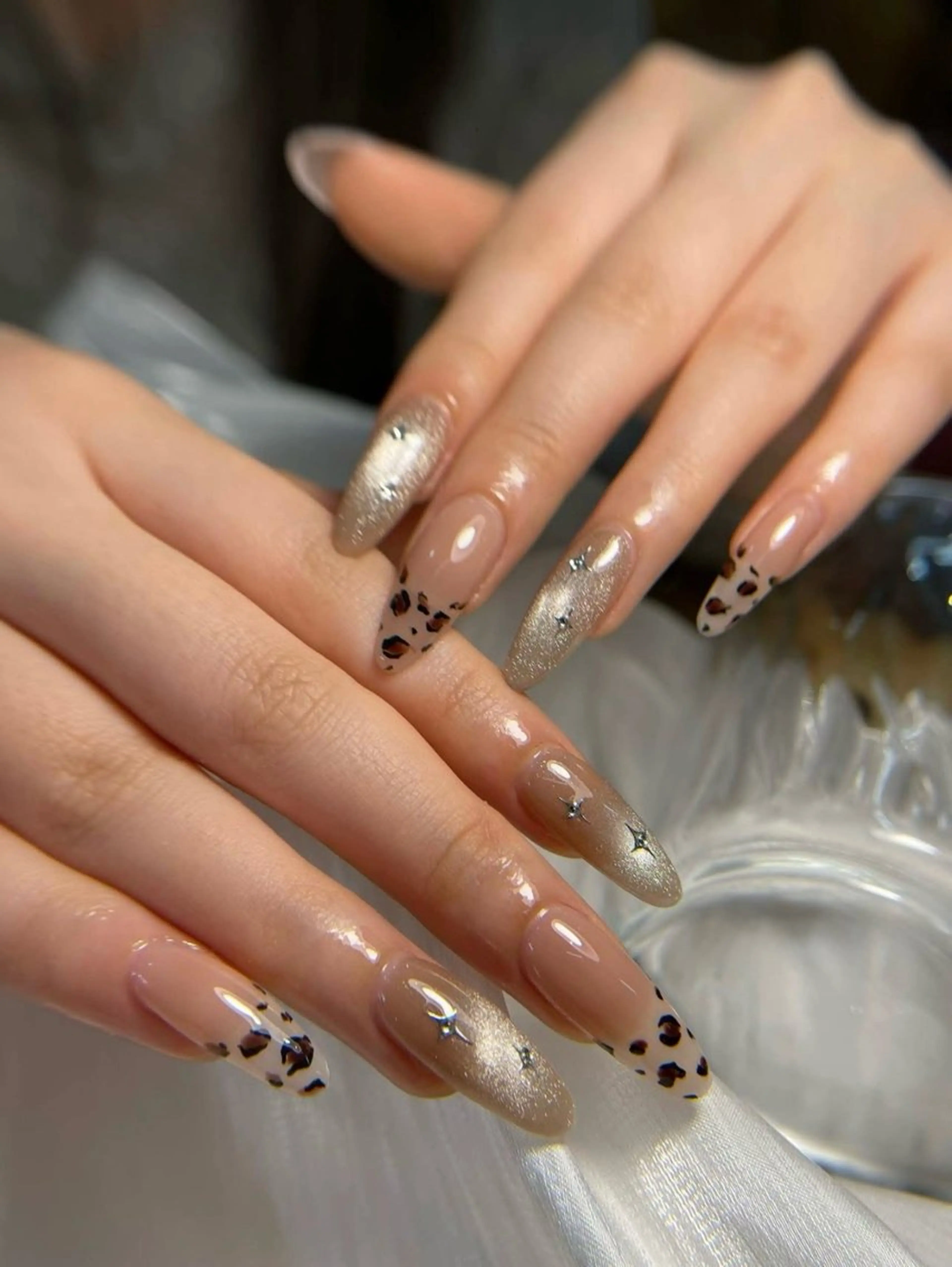 ネイル ハンドネイル トウイ チャンのネイルデザイン