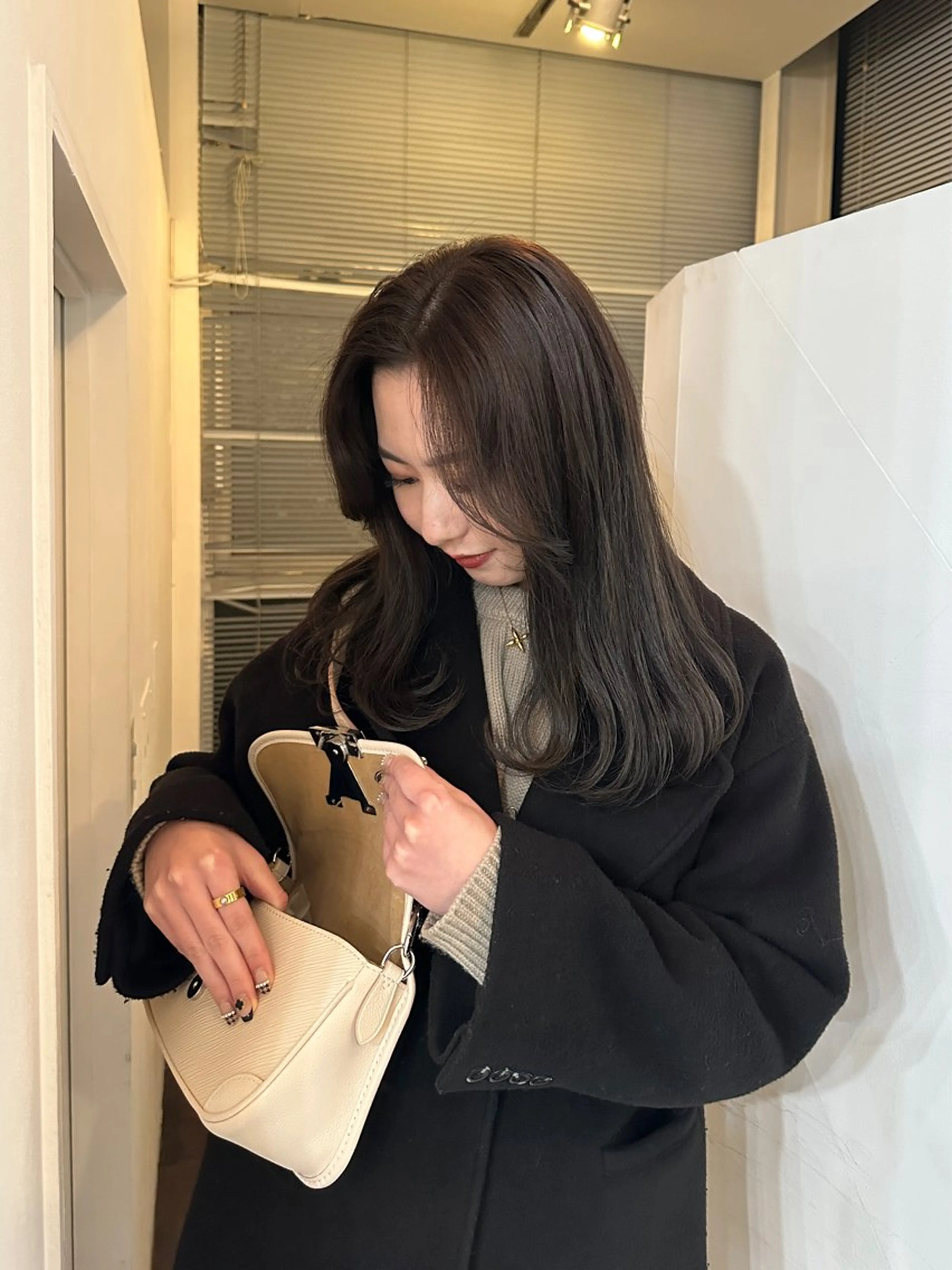 セミロング カラー 磯　亜由香🌼 ブリーチ/ボブカットのヘアスタイル