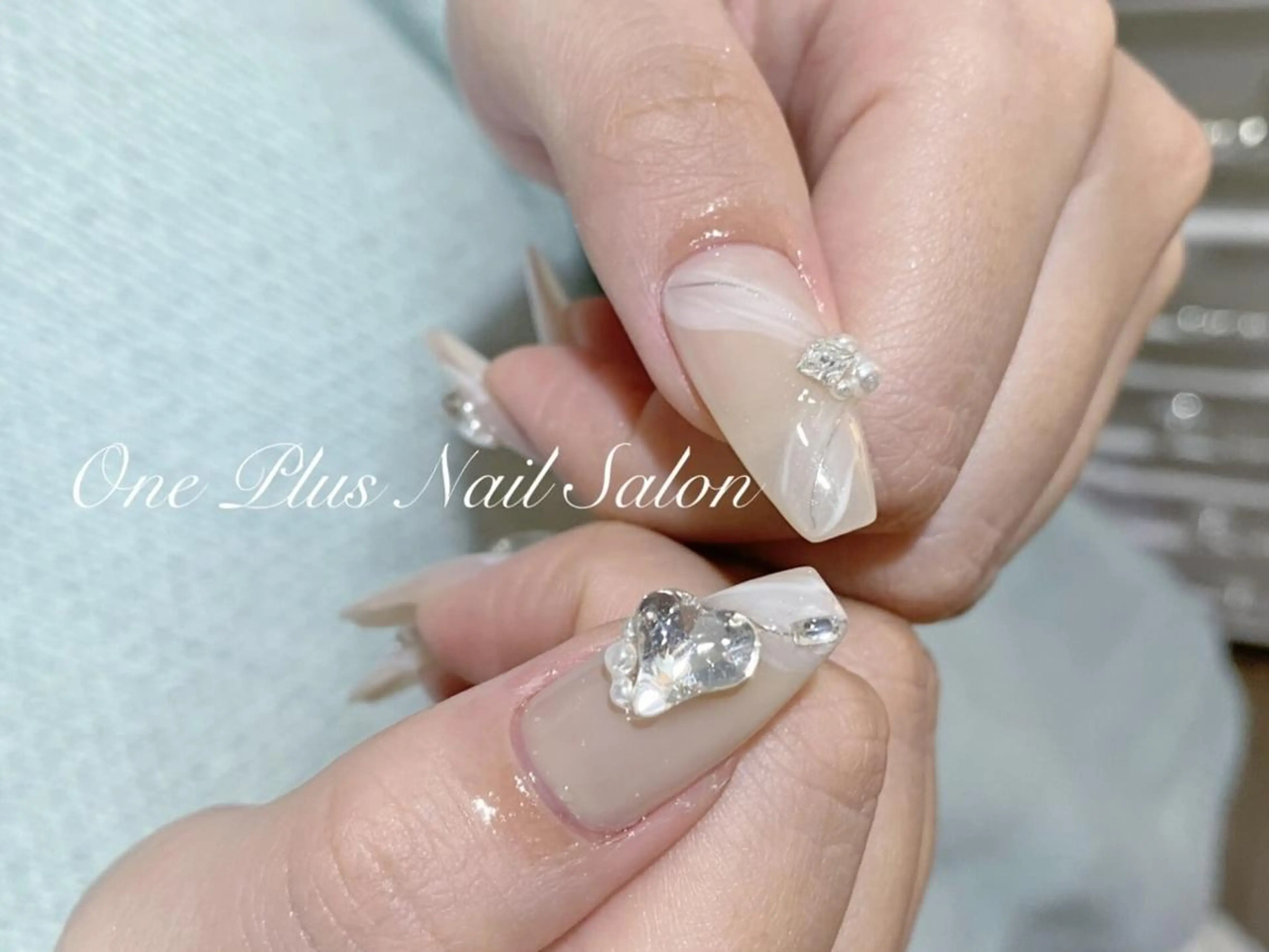 ネイル アートネイル オーロラネイル ガーリー キラキラネイル 韓国ネイル One plus StudioNailのネイルデザイン