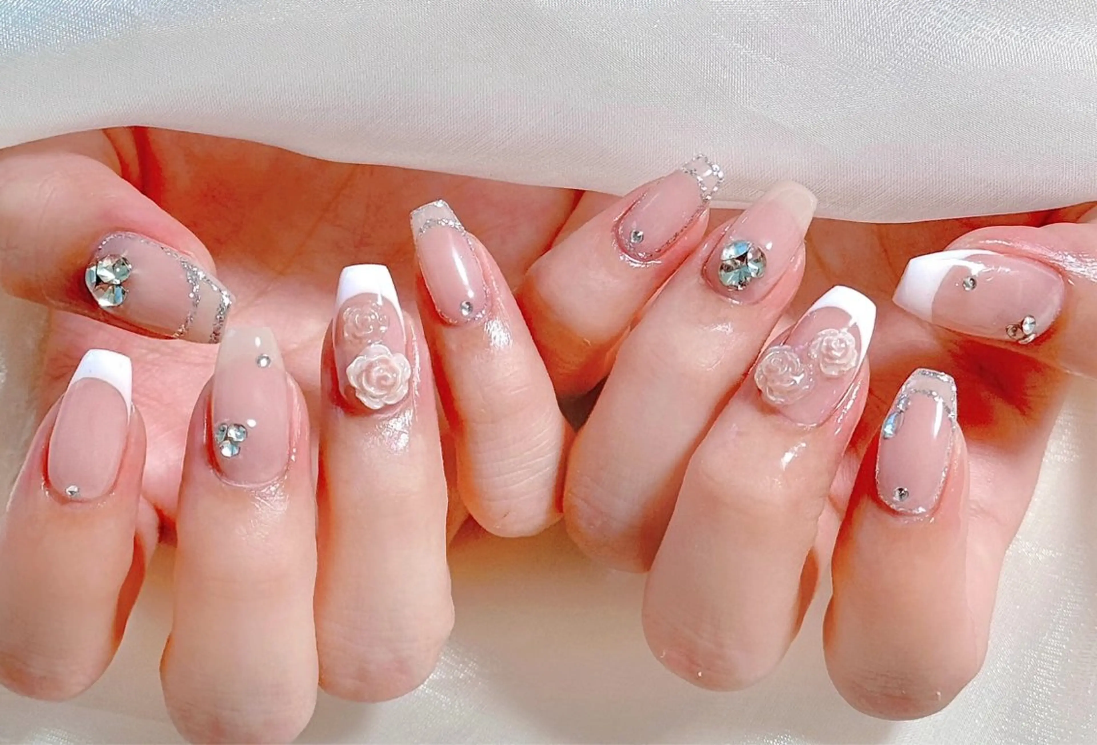 ネイル フレンチネイル 持ち込み ハンドネイル B·U Nail大宮 長さだし専門店のネイルデザイン