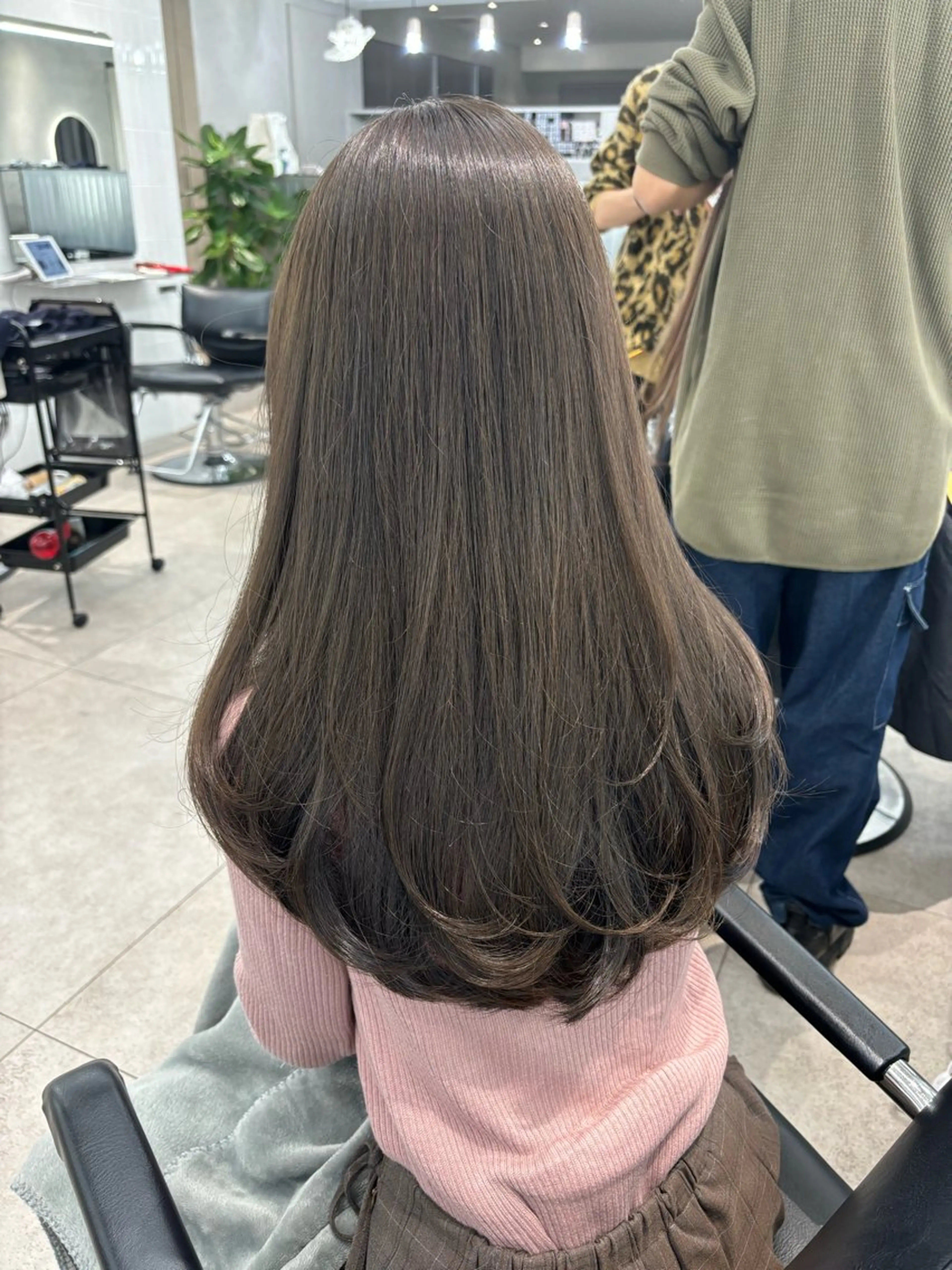セミロング emi 韓国ワンホンヘアのヘアスタイル