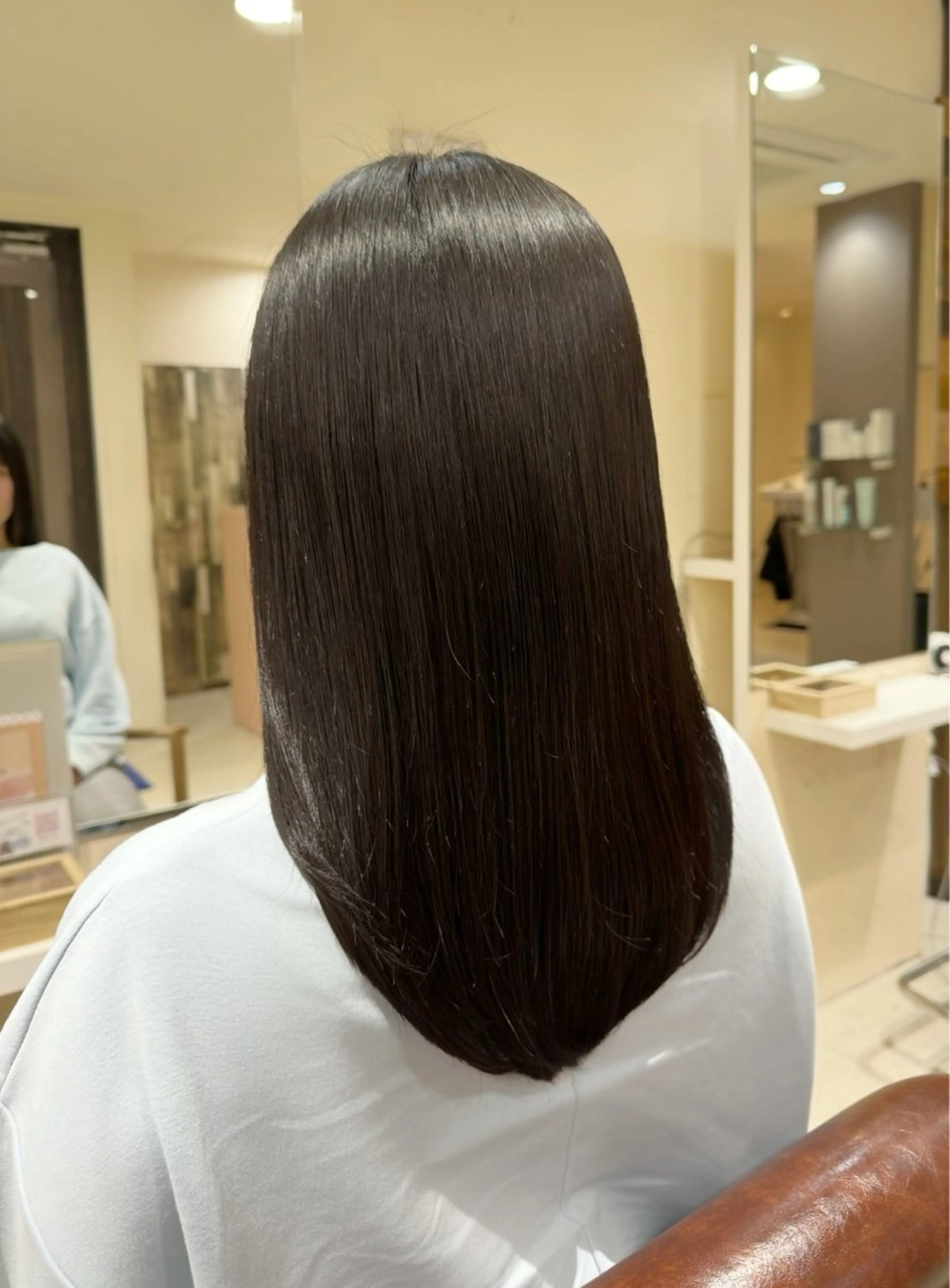 セミロング 髪質改善 トリートメント 酸熱トリートメント 髪質改善メニュー 長井 美佐子のヘアスタイル