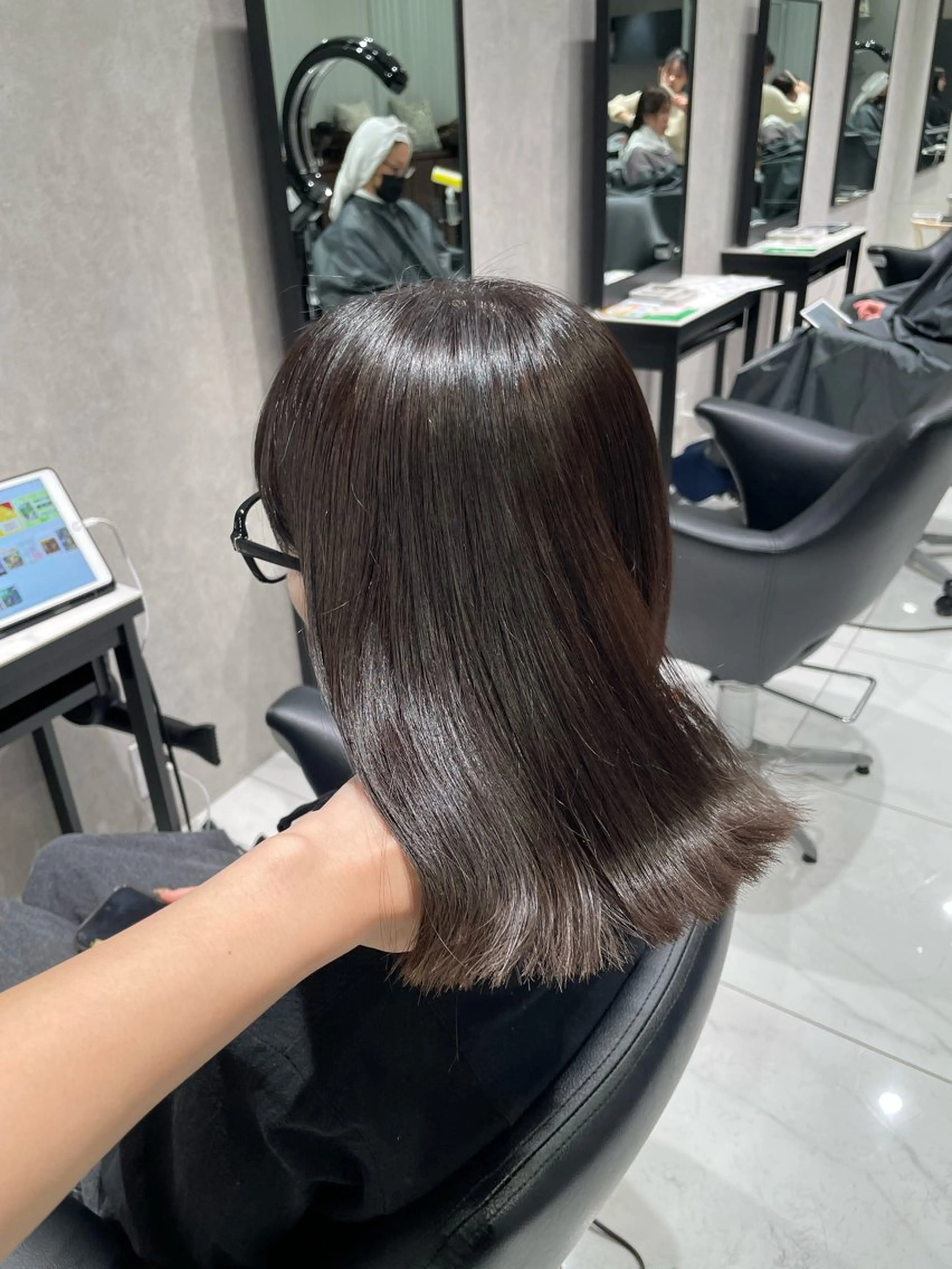 ミディアム 内藤 藍夏のヘアスタイル