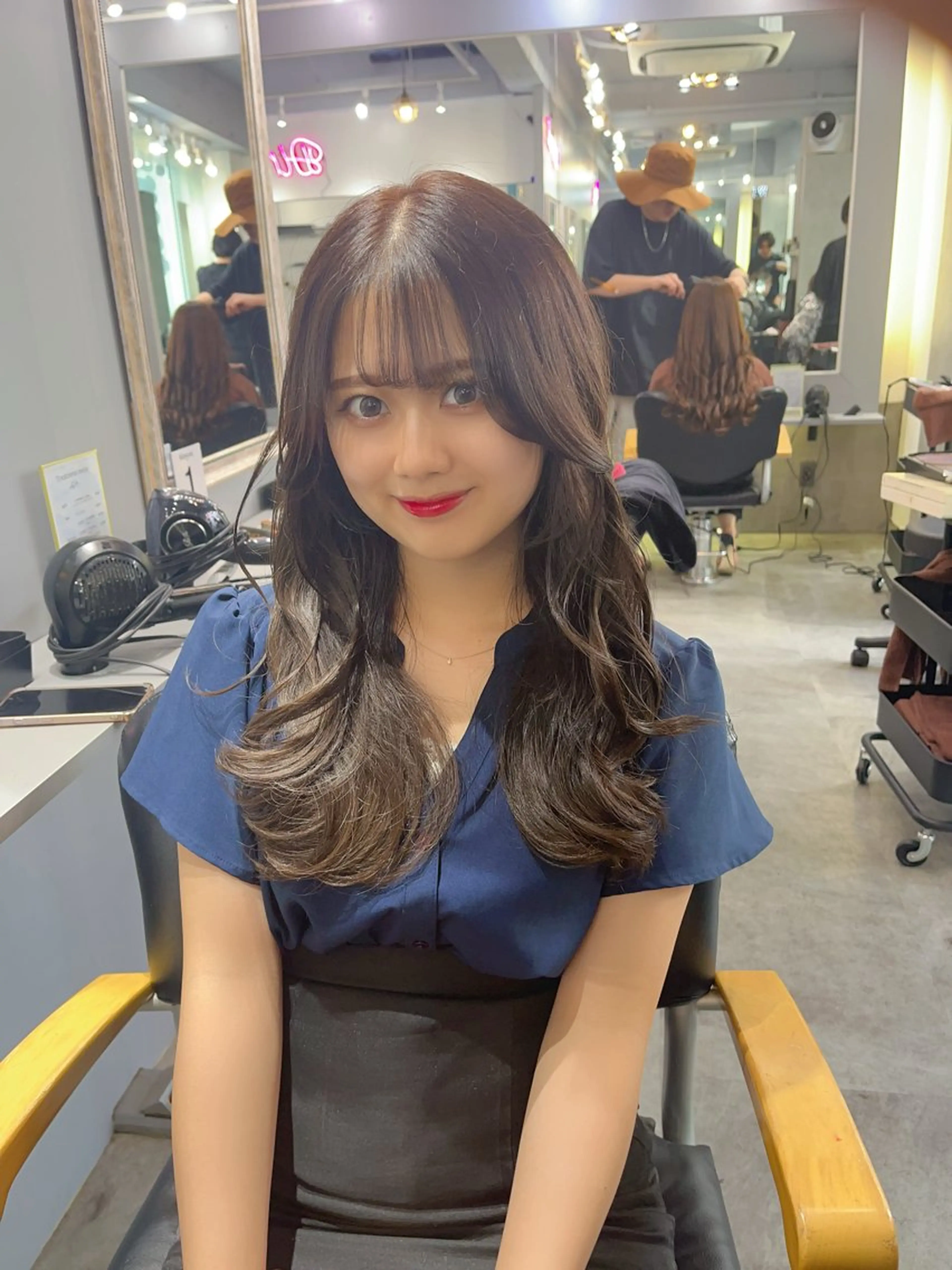 ロング ヘアカラー トリートメント ヘアセット 美髪/髪質改善 レイヤー/透けカラーのヘアスタイル