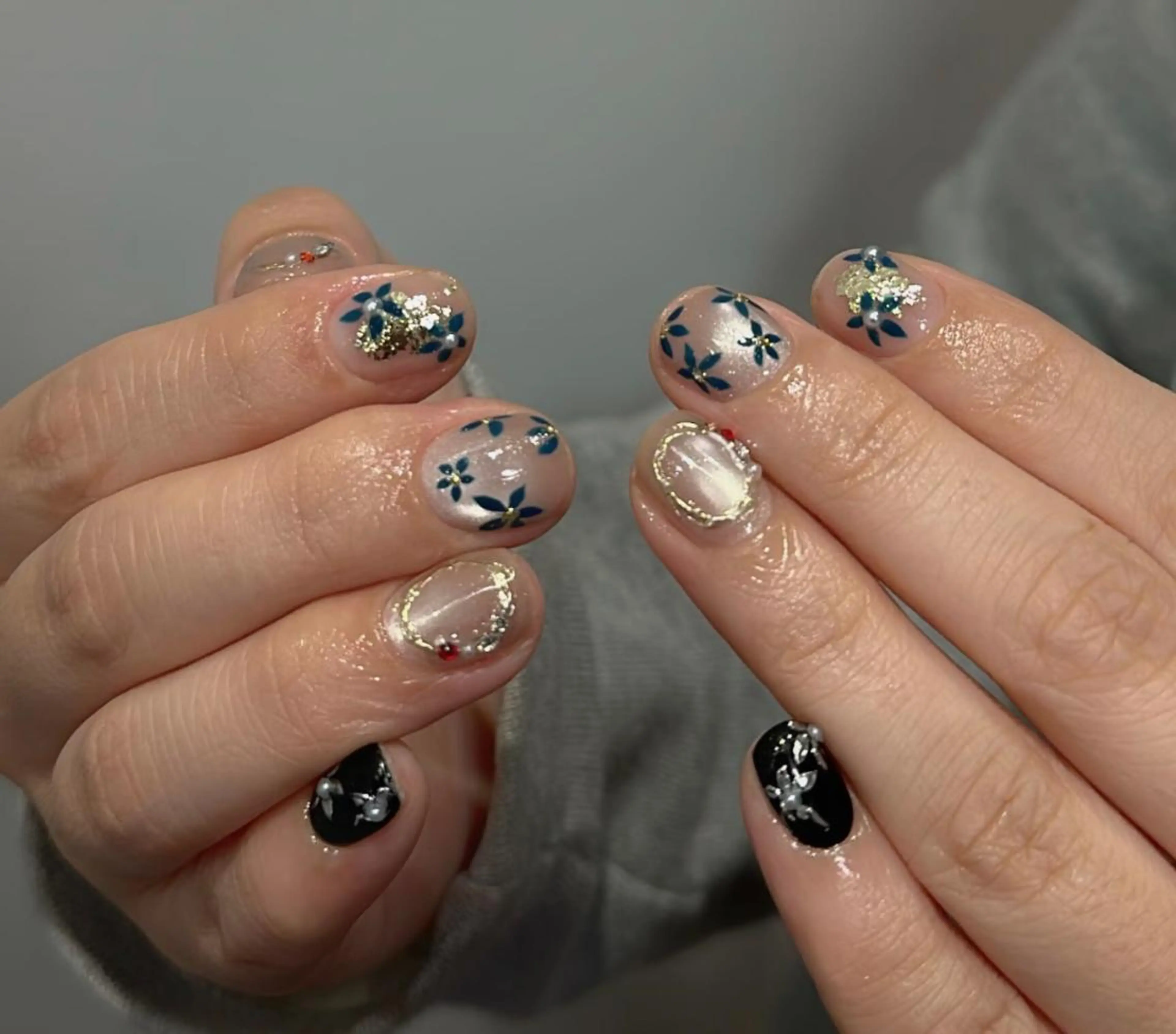 ネイル ハンドネイル 🎀 Ayaka_nailのネイルデザイン