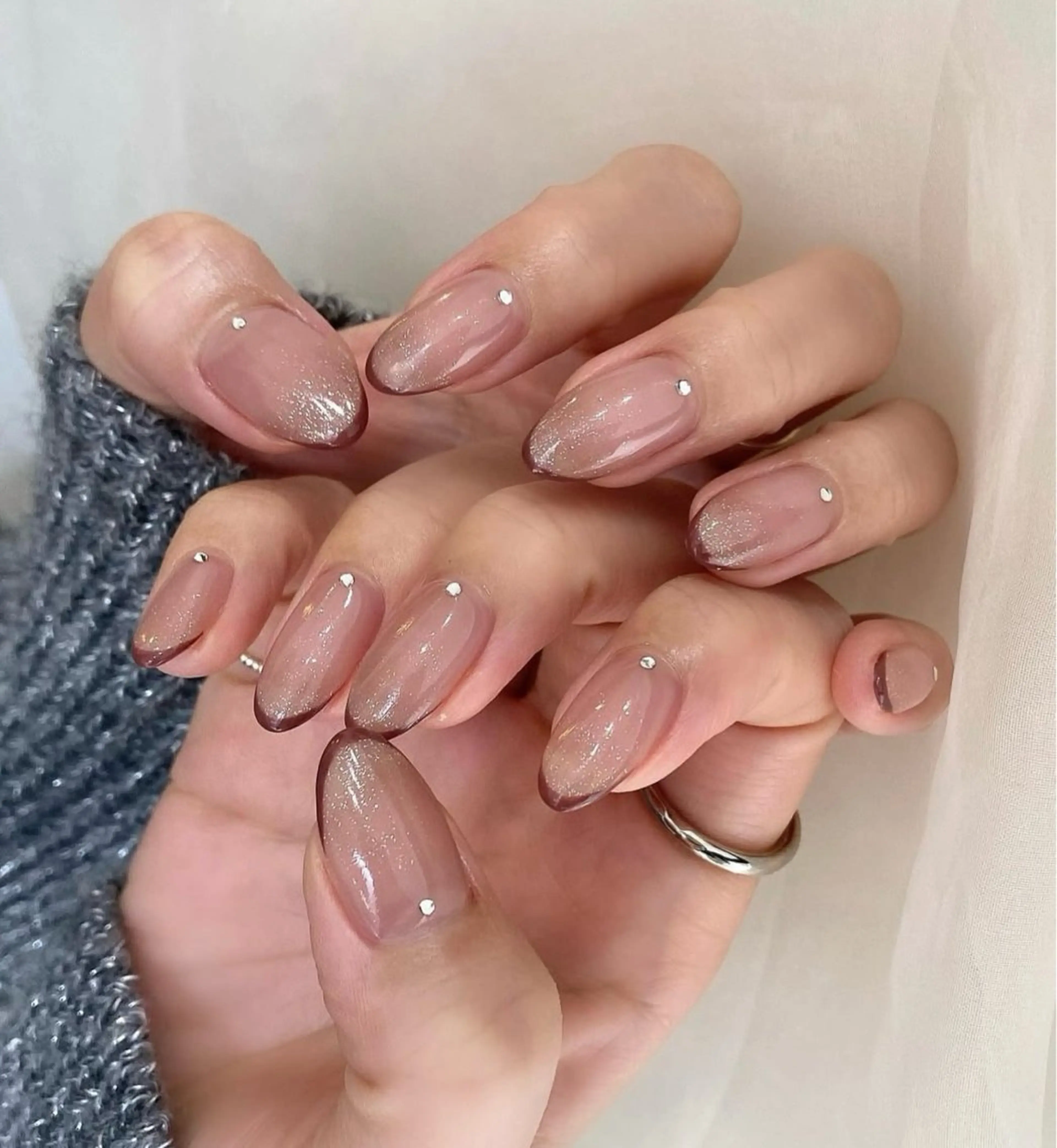 ネイル アートネイル オーロラネイル チークネイル フレンチネイル ガラスフレンチ ハンドネイル 🎀YooLi Nail salonのネイルデザイン
