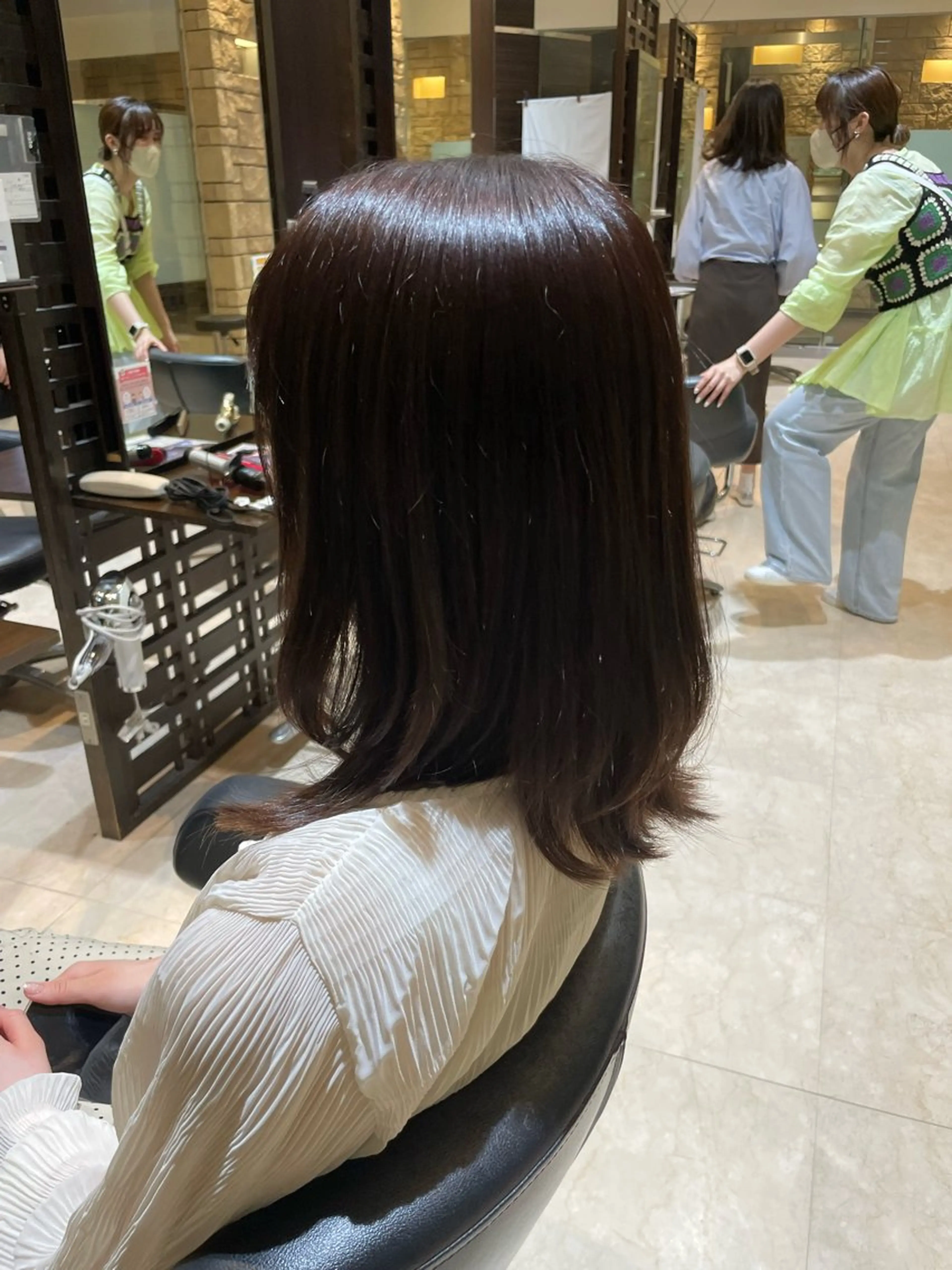 ミディアム くびれヘア くびれレイヤー レイヤーカット 風間 日和のヘアスタイル