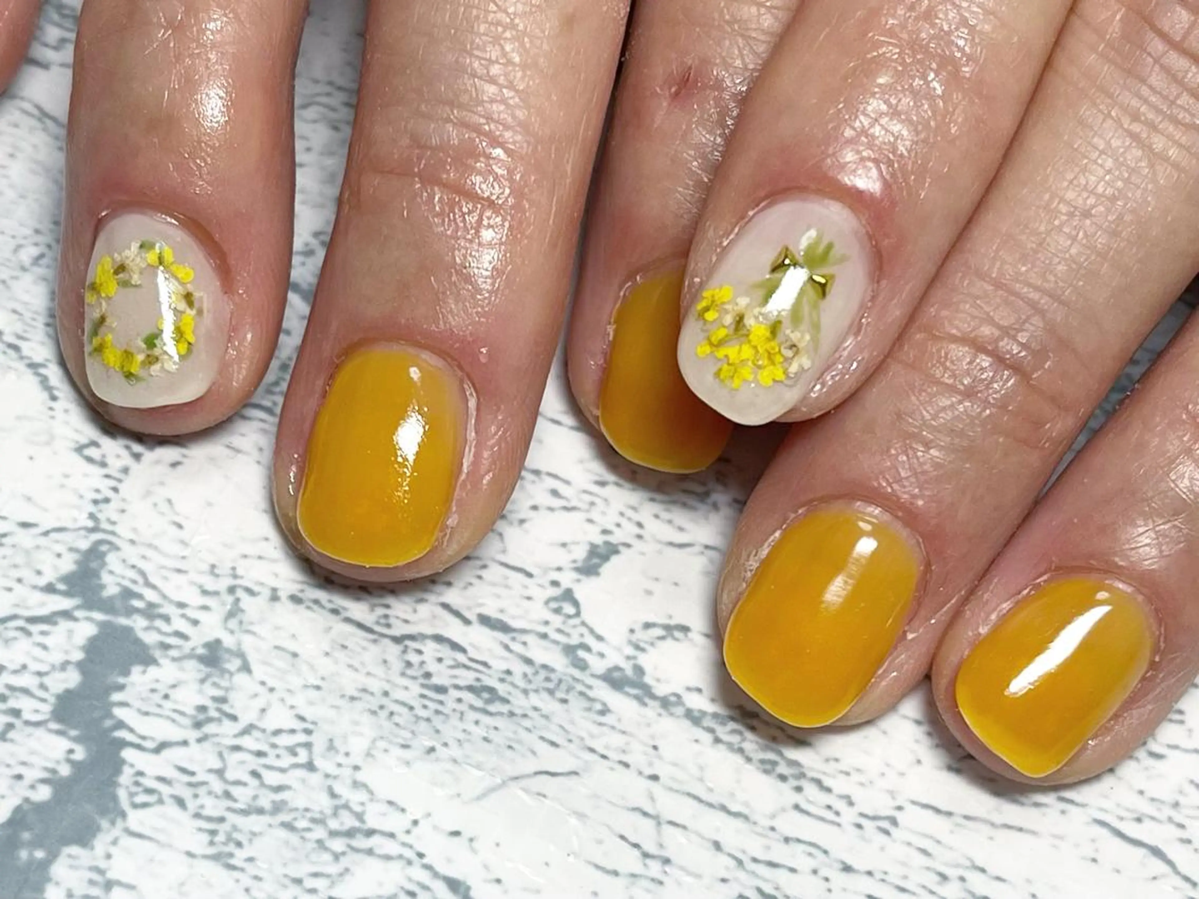 ネイル フットネイル ニュアンスネイル シンプルネイル 春ネイル 夏ネイル nail fufla ♡yamane♡のネイルデザイン