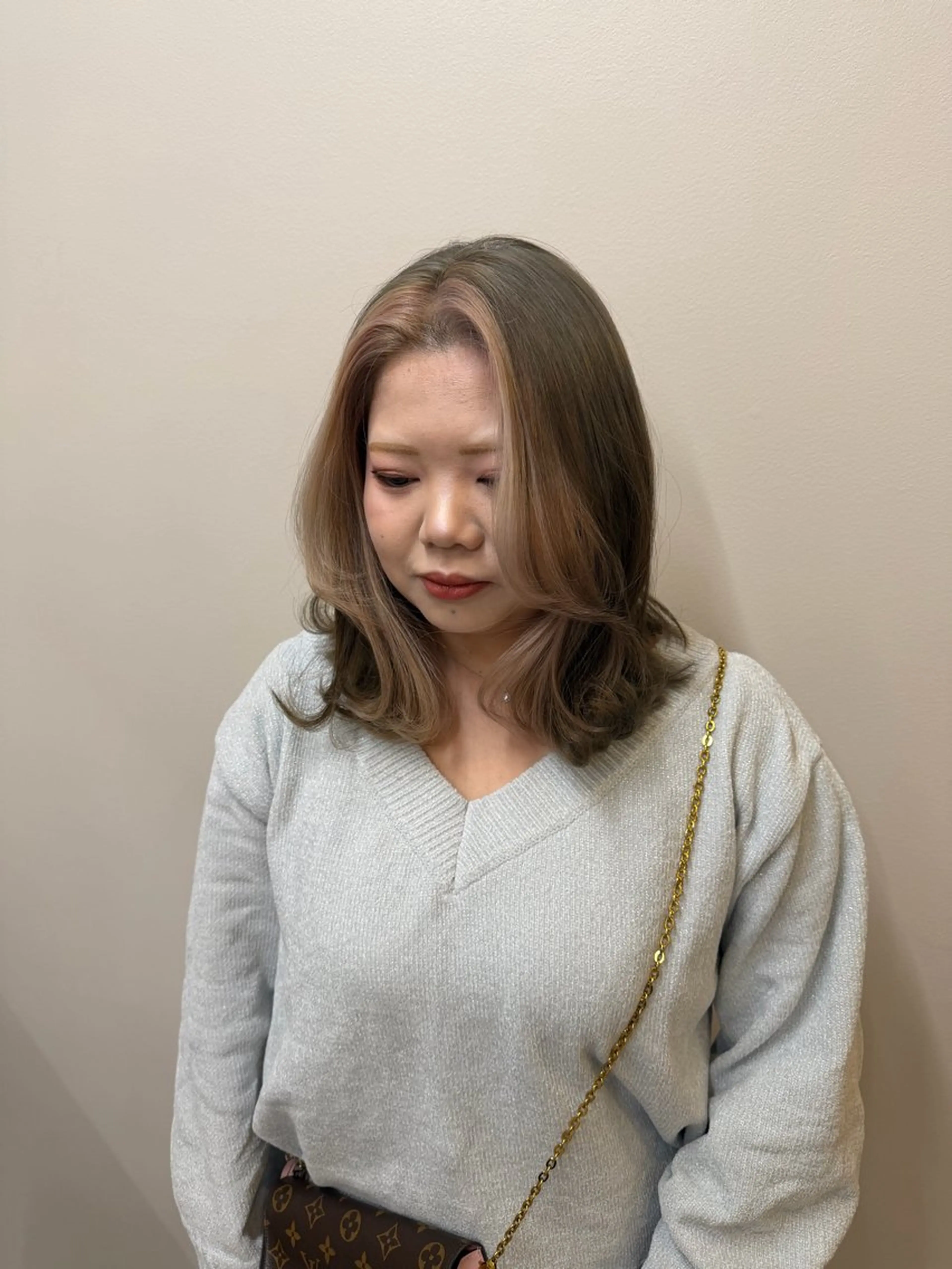 セミロング カラー りん/ハイトーン💖 🌈髪質改善✨️浜松のヘアスタイル