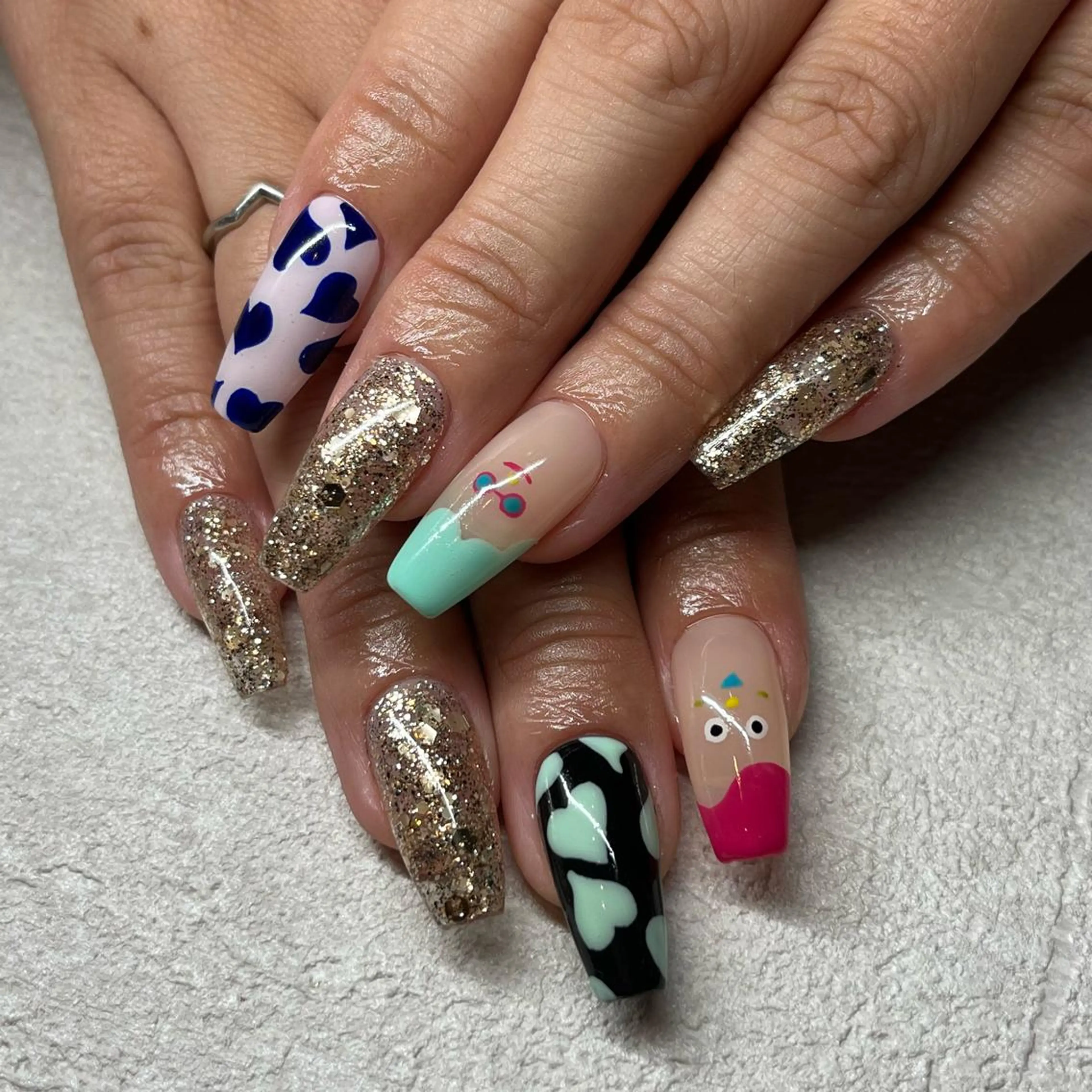 ネイル NORA nail UMEDA MAIのネイルデザイン