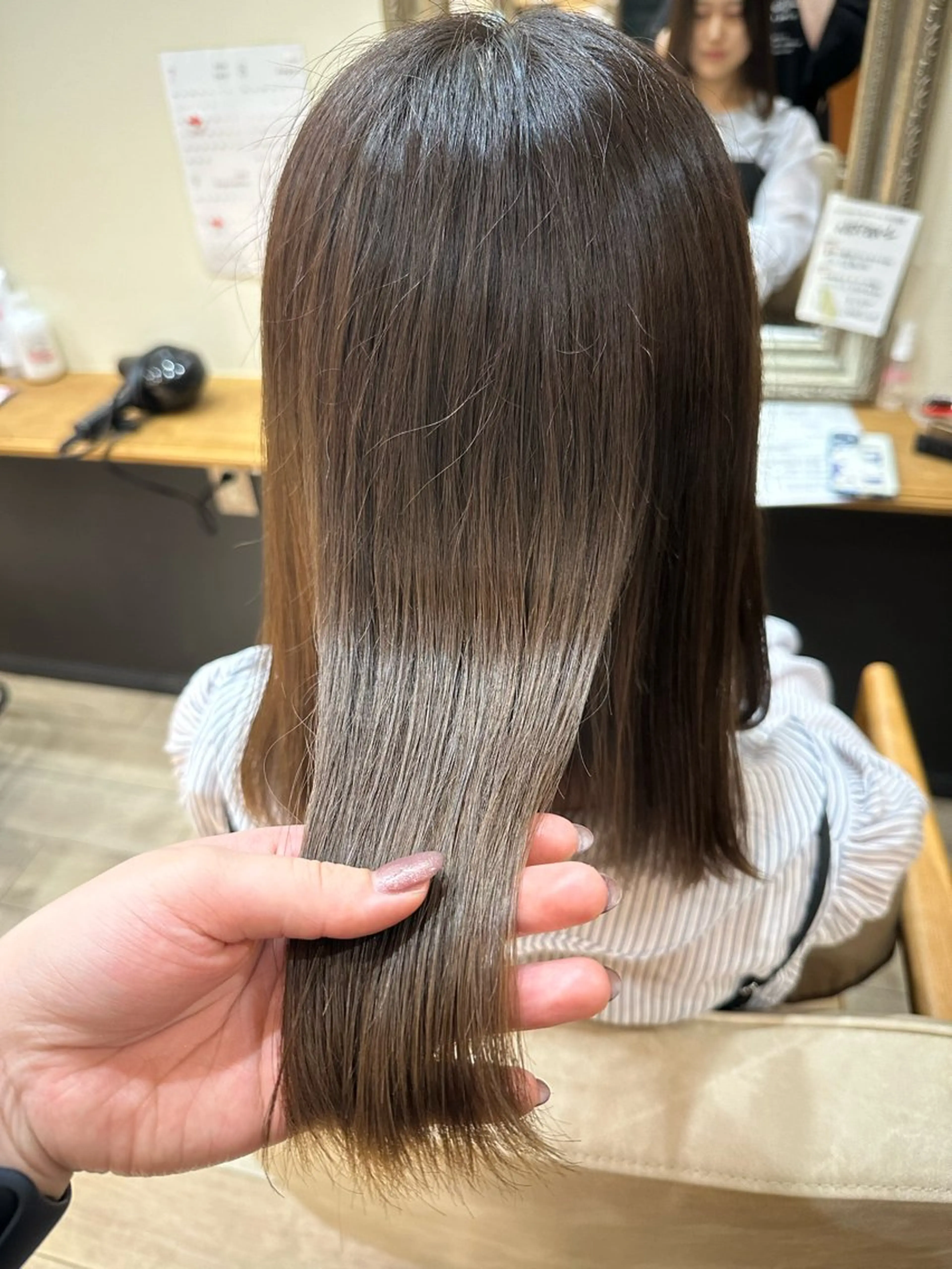 ミディアム カラー かのん 🌸 Lis briileのヘアスタイル