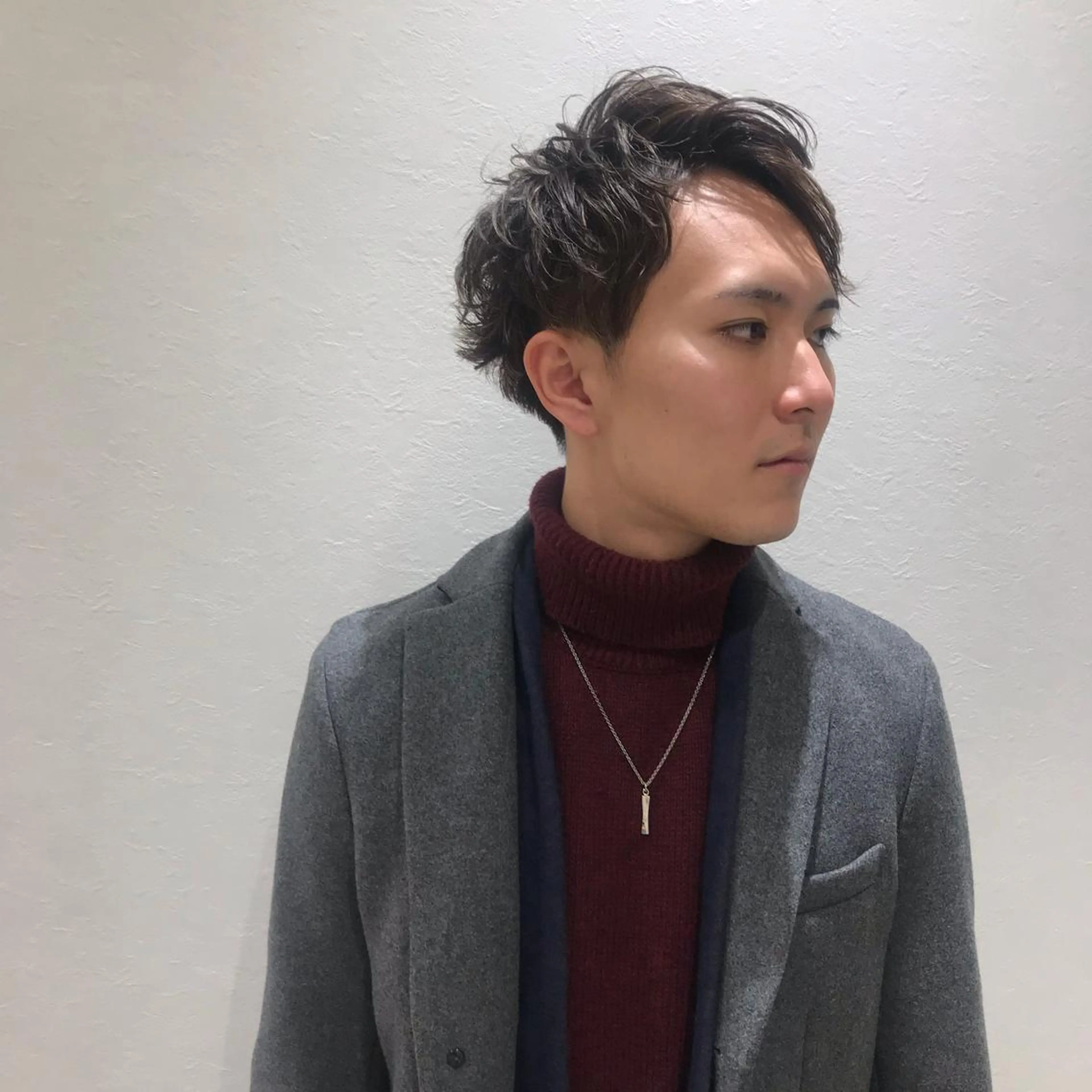 ショート カラー パーマ メンズ アップバング メンズハイライト メンズパーマ ハイライトカラー ハイライト カット Vir by browのヘアスタイル