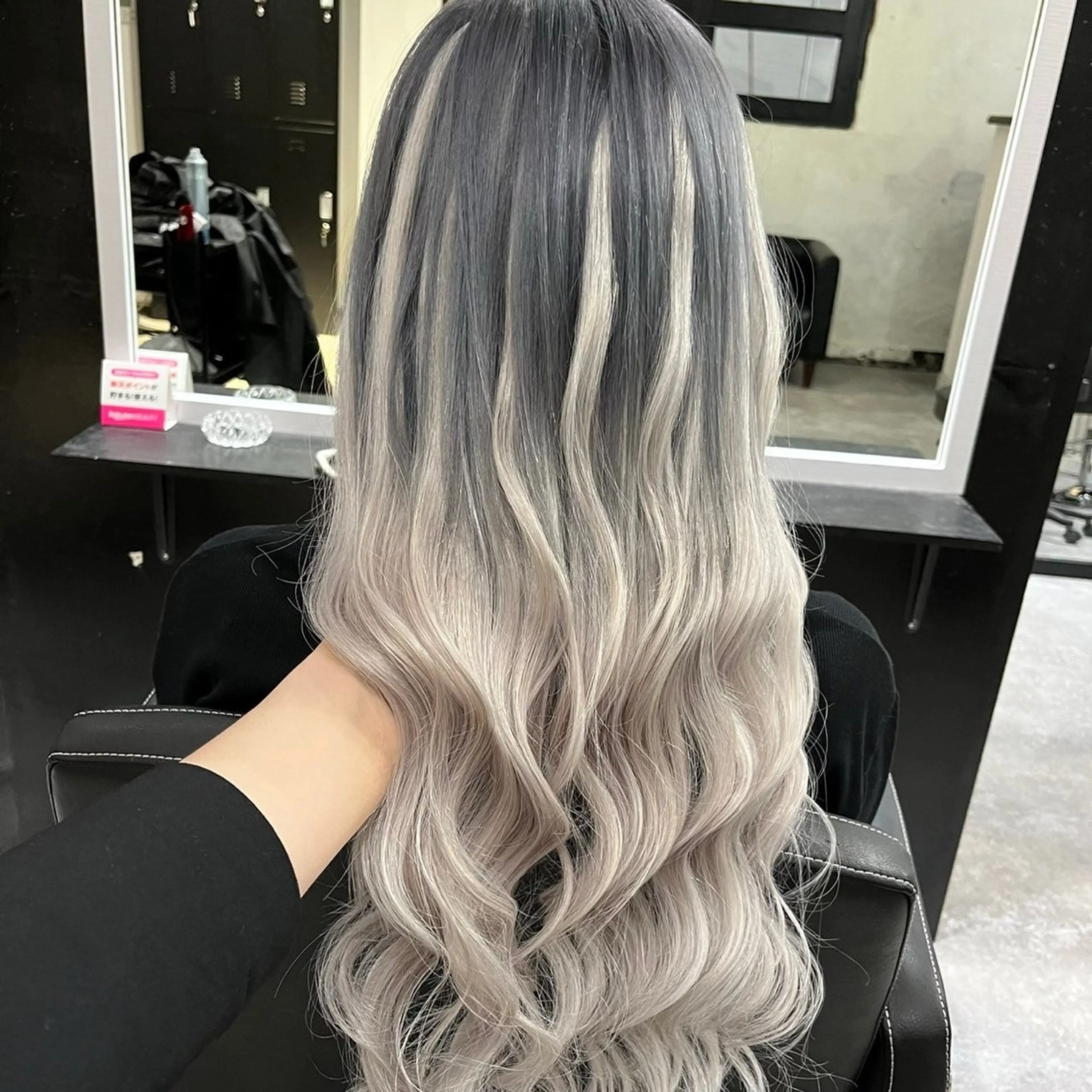 ロング RIN シールエクステのヘアスタイル