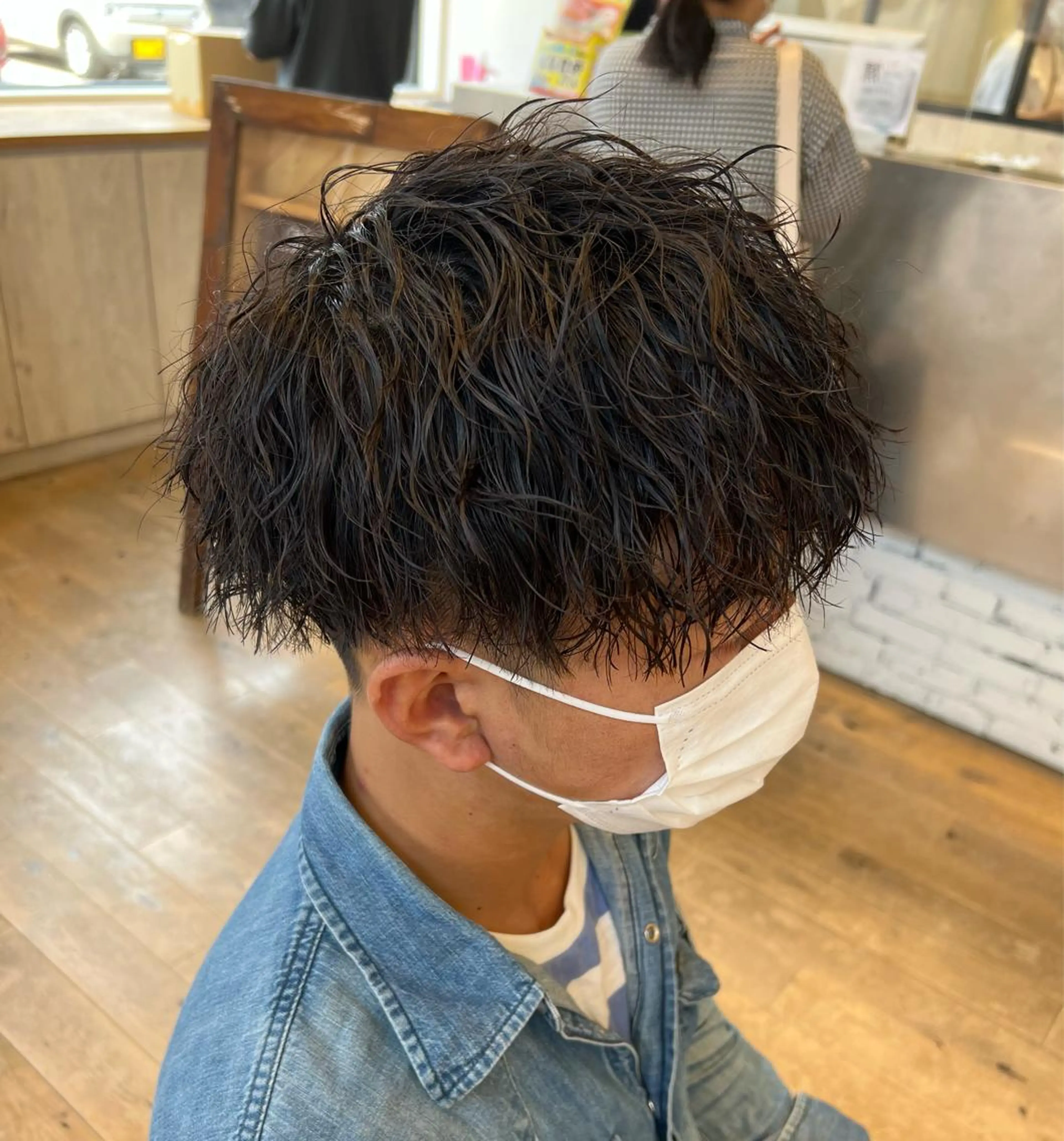 ショート パーマ 前田 輝のヘアスタイル