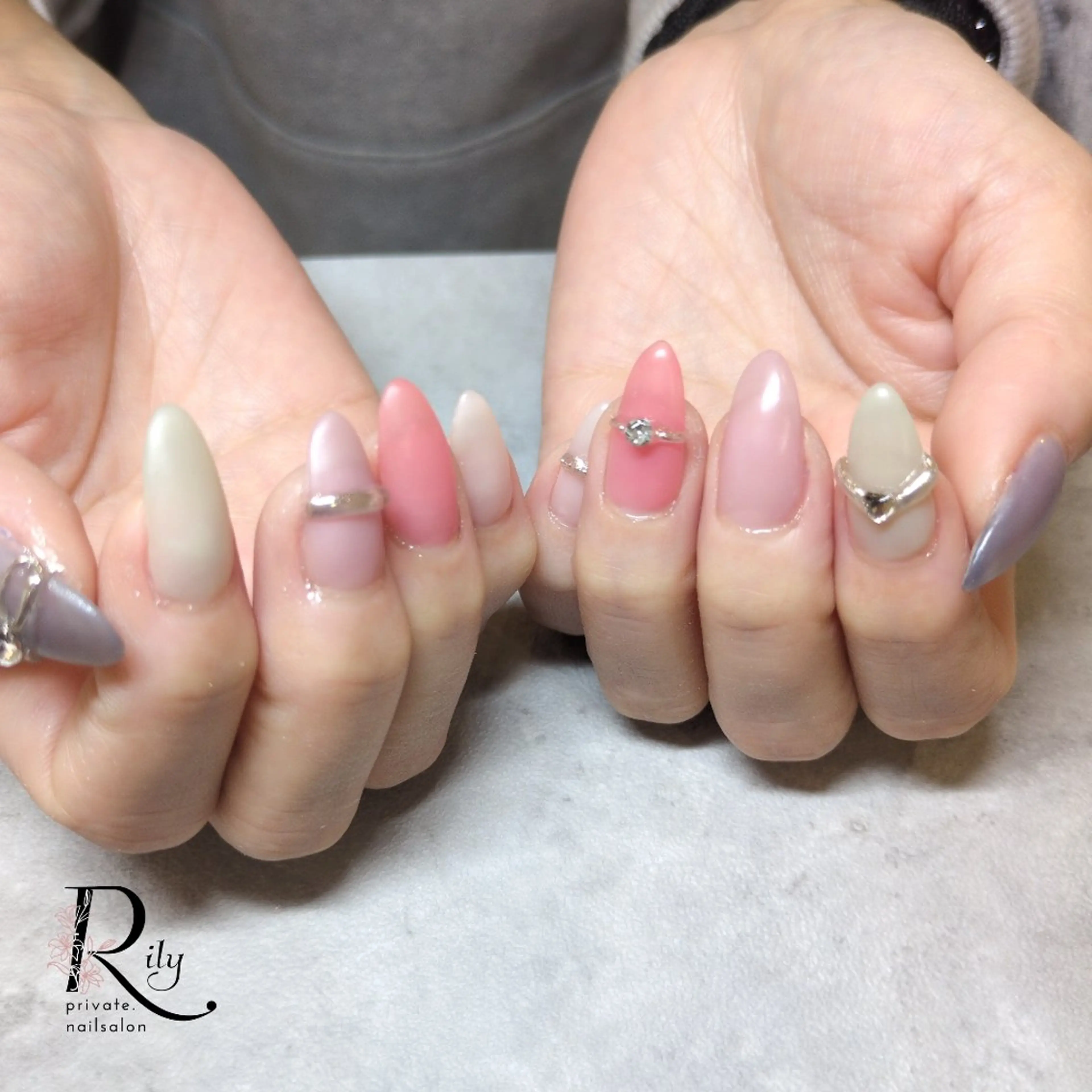 ネイル ハンドネイル nailsalon Rilyのネイルデザイン