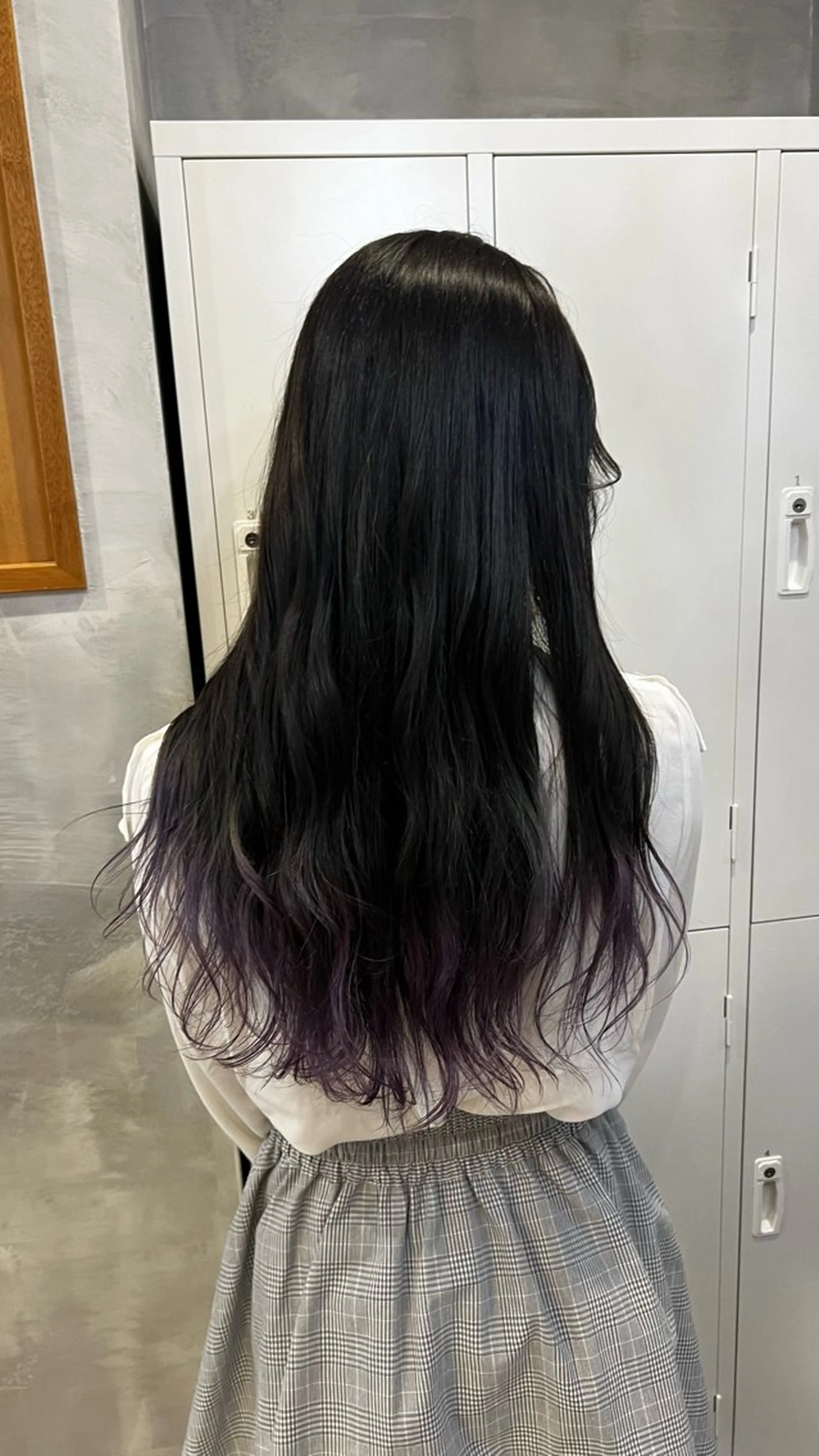 セミロング &maison所属・LI LIのヘアスタイル