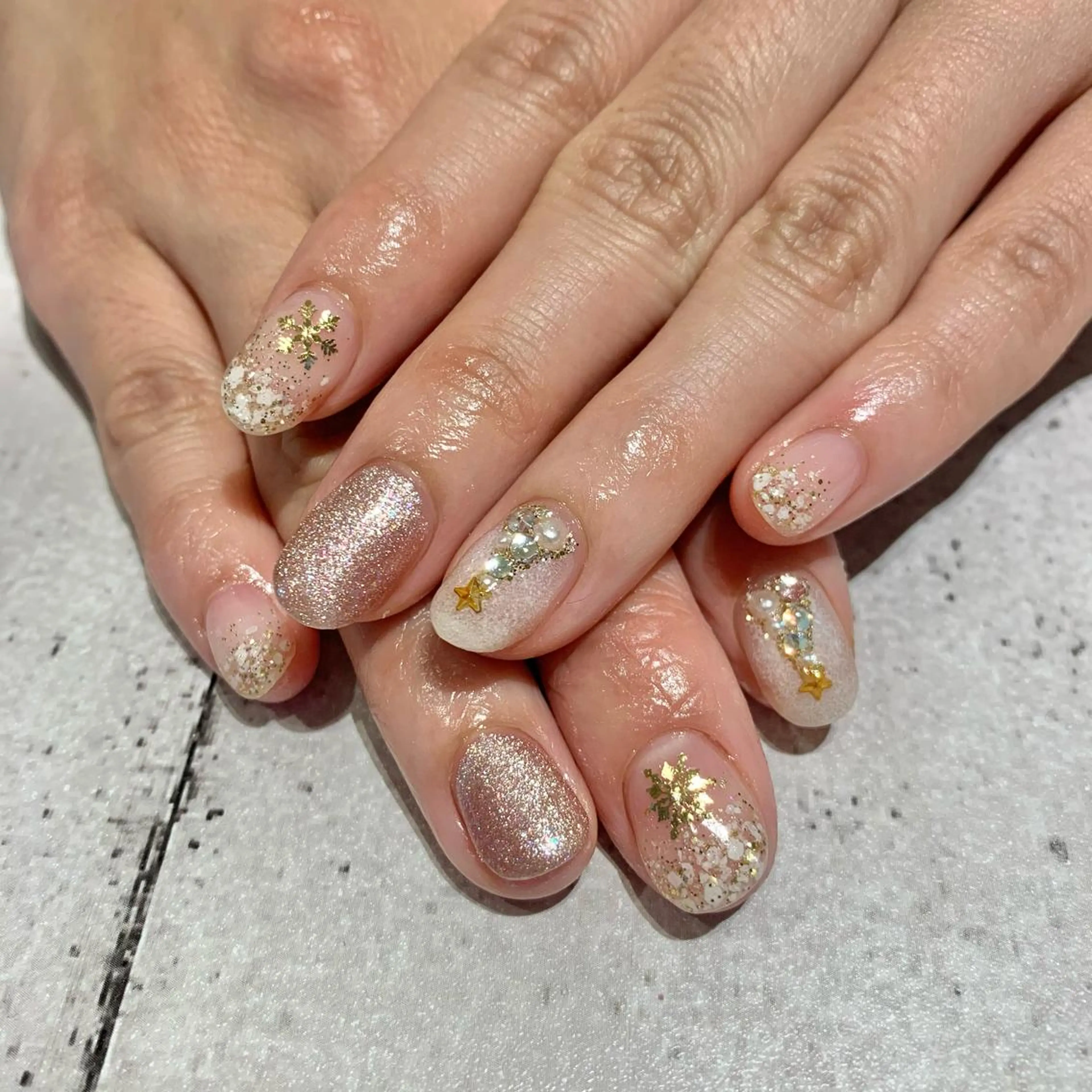 ネイル マグネットネイル 冬ネイル クリスマス imymemine所属・渡邊 束紗のネイルデザイン