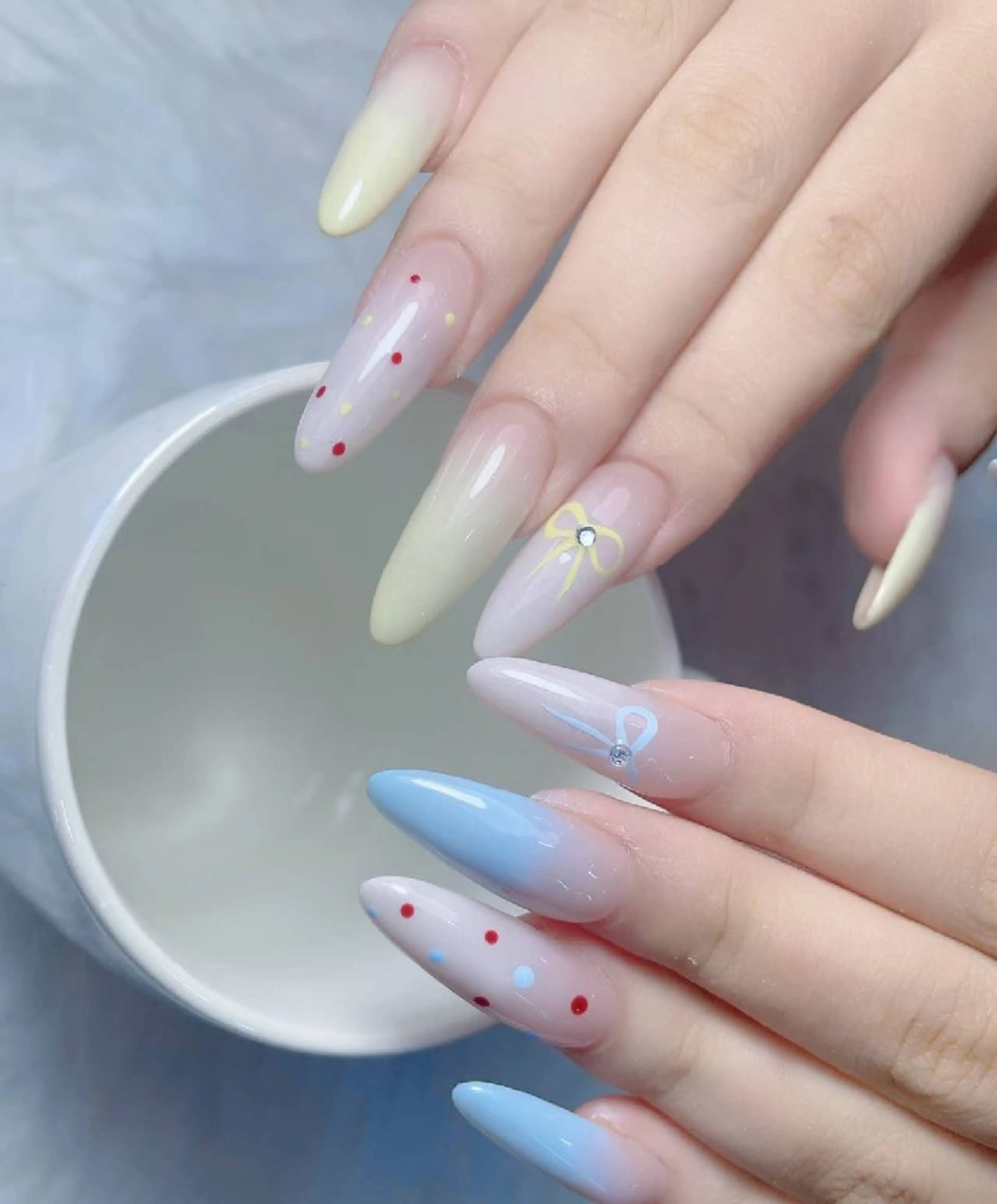 ネイル 小島 阿佑美のネイルデザイン