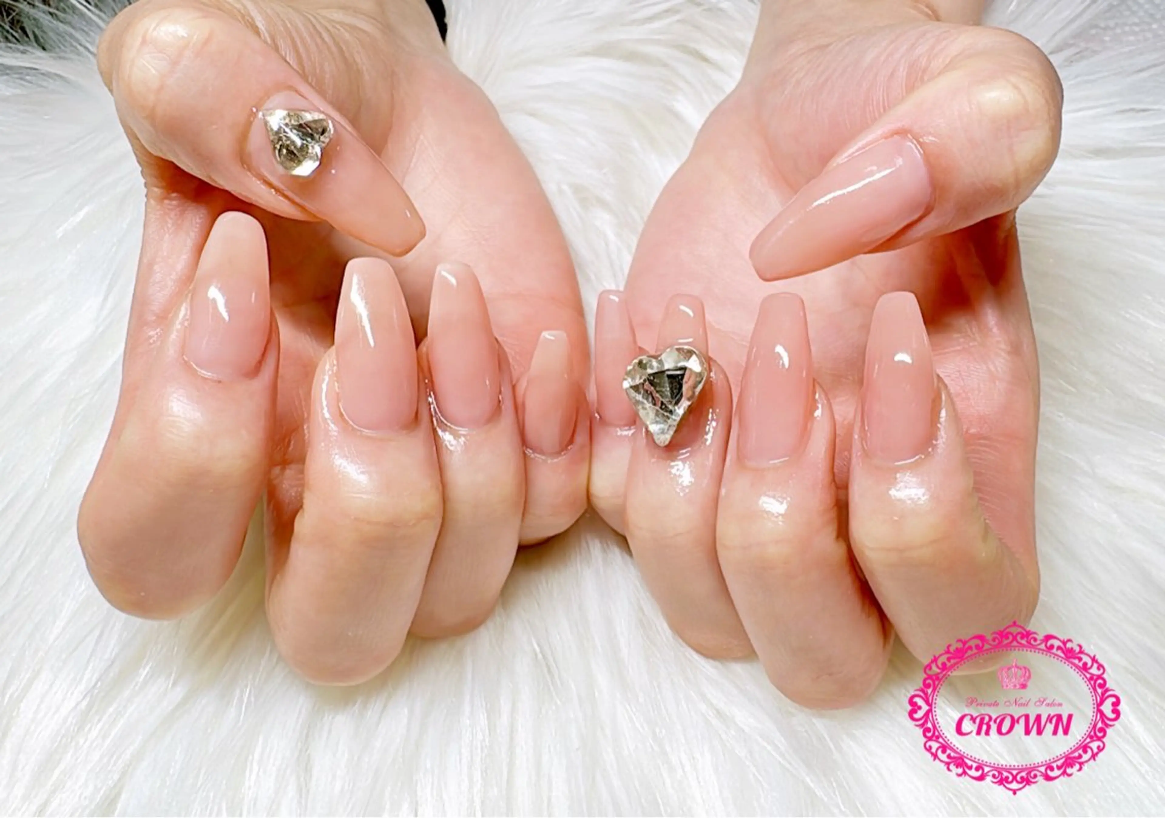 ネイル CROWN プライベートサロンのネイルデザイン