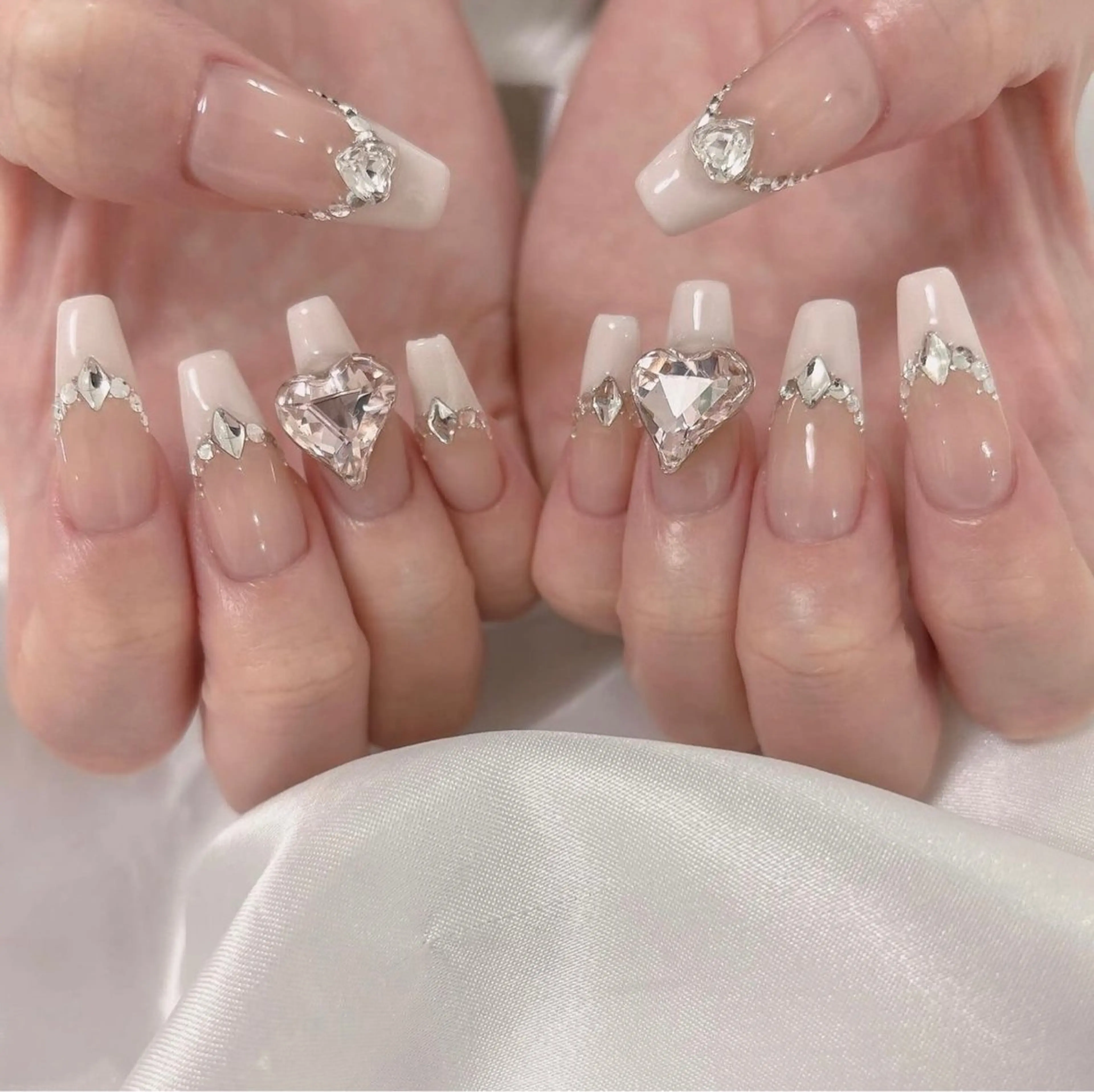 ネイル HIN NAILのネイルデザイン