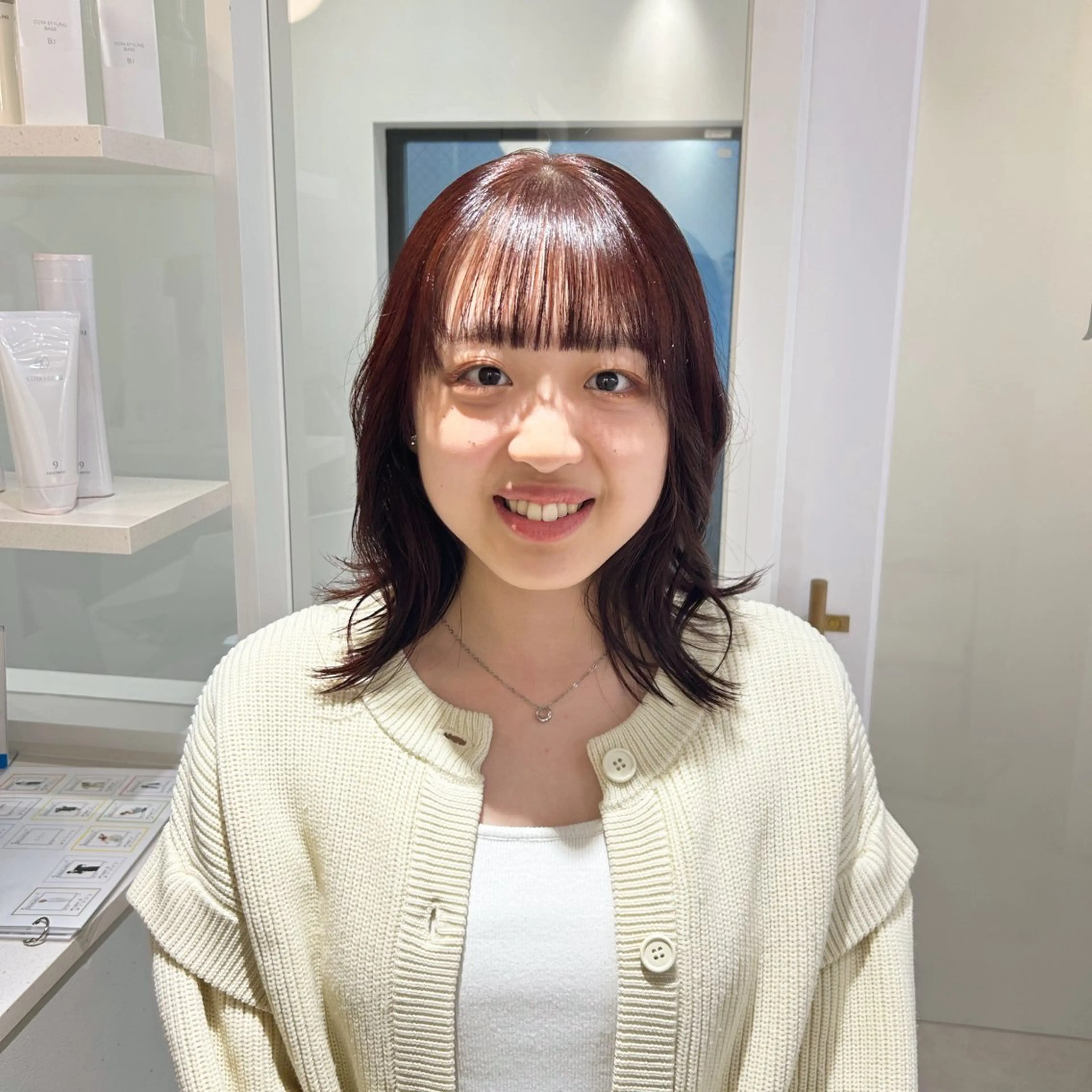 ミディアム カラー ヘアアレンジ カット ヘアカラー トリートメント チアキ ジュリのヘアスタイル